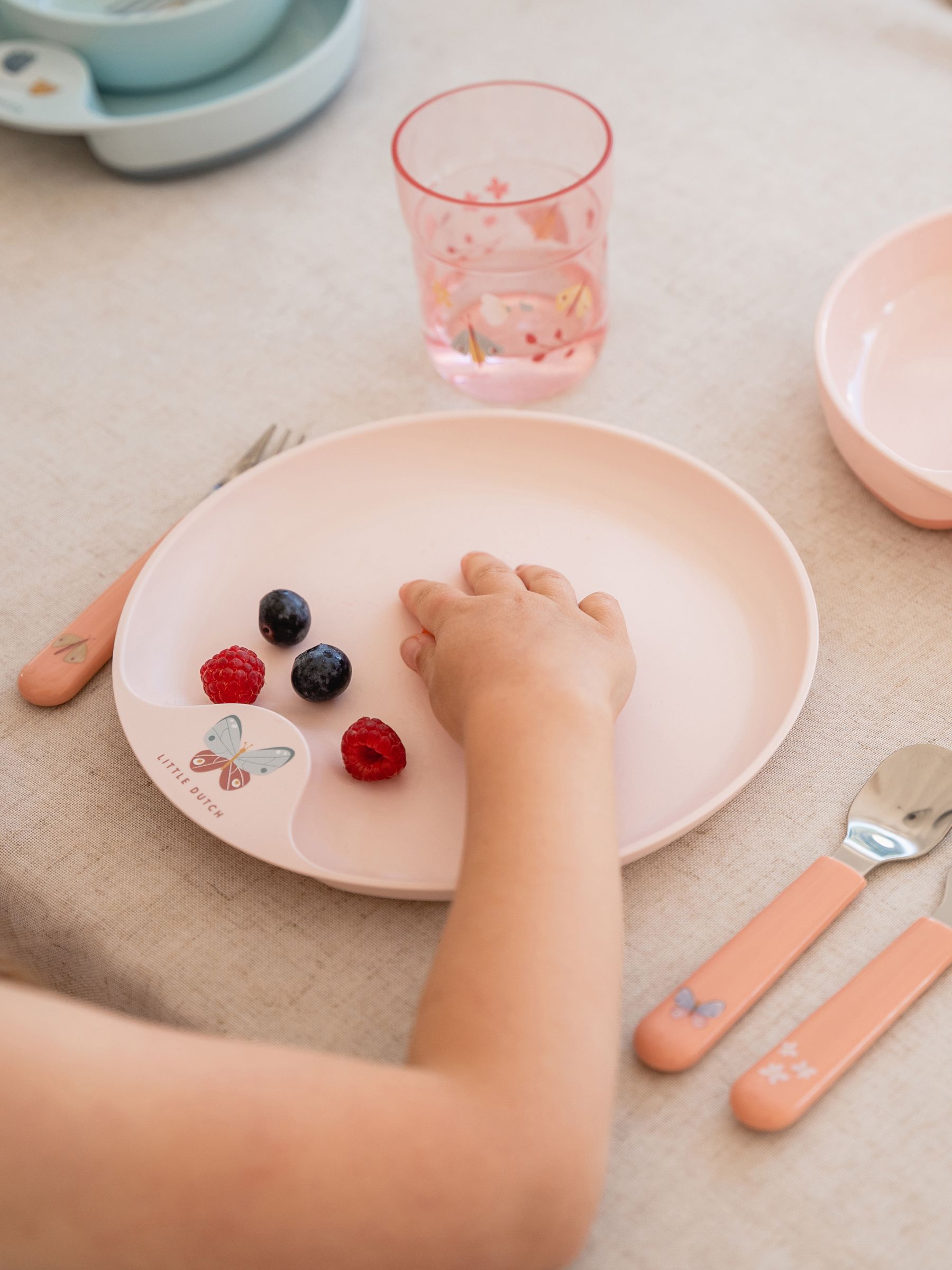 Little Dutch Childrens Dinnerware Set Flowers and Butterflies - Image 2 of 11