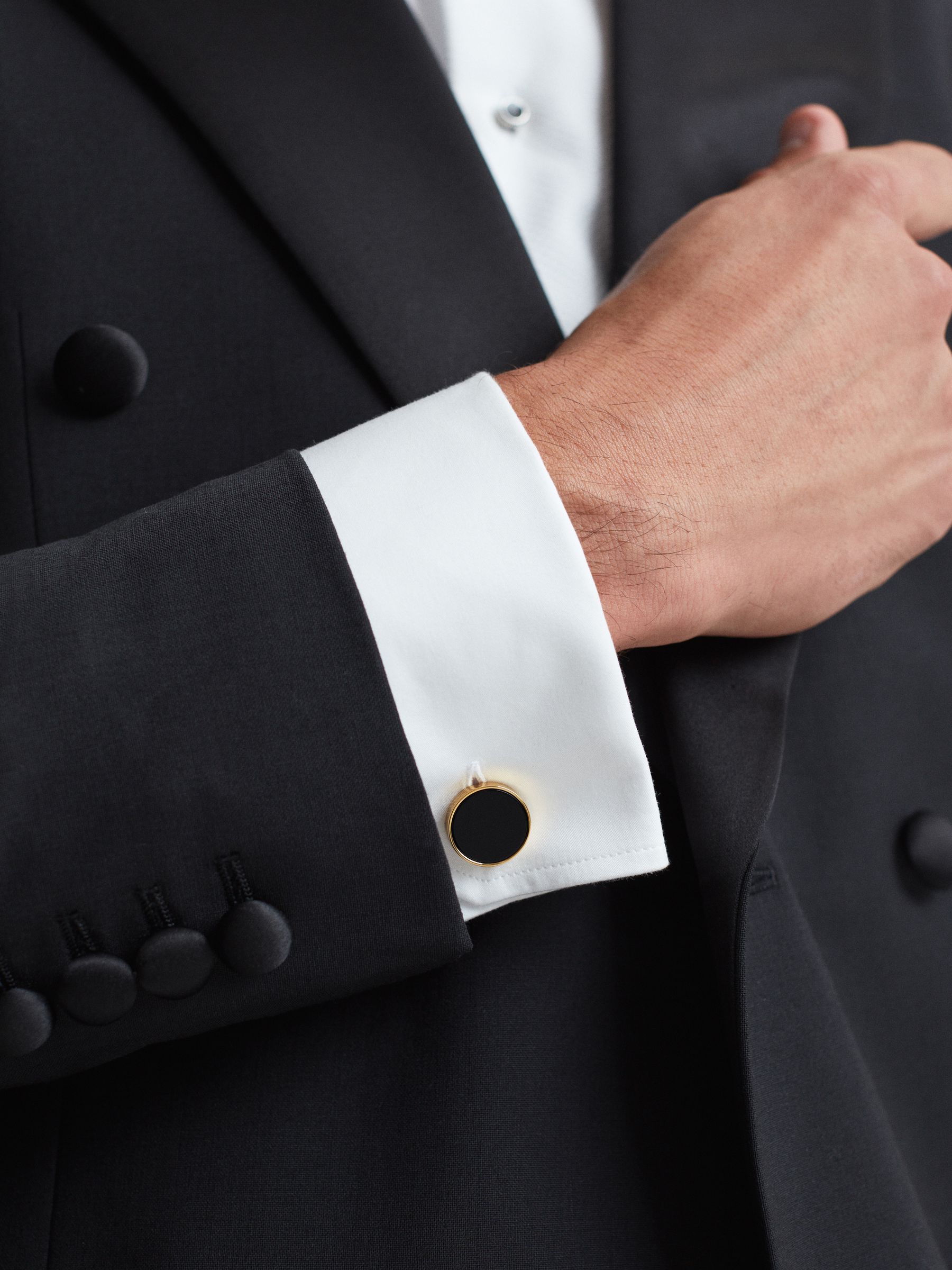 Round Onyx Cufflinks in Gold - Image 2 of 5