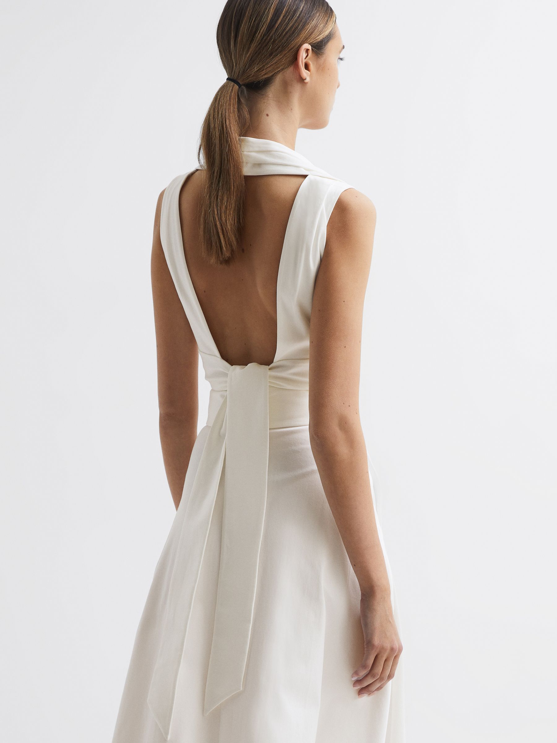 Cropped V-Neck Open Back Top in White - Image 5 of 6