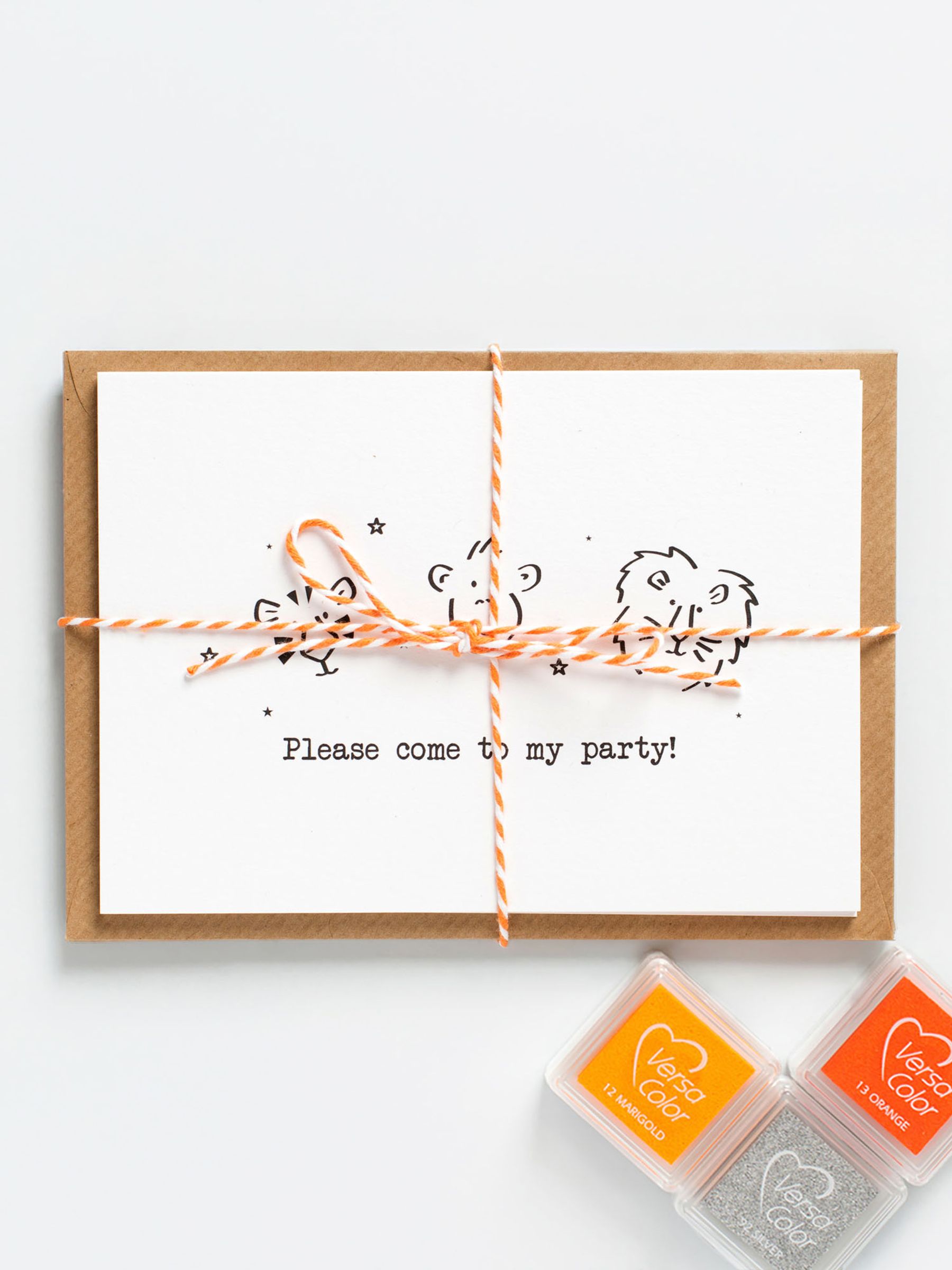 Festive Fingerprints Jungle Animals Invitation Card Making Kit - Image 3 of 3