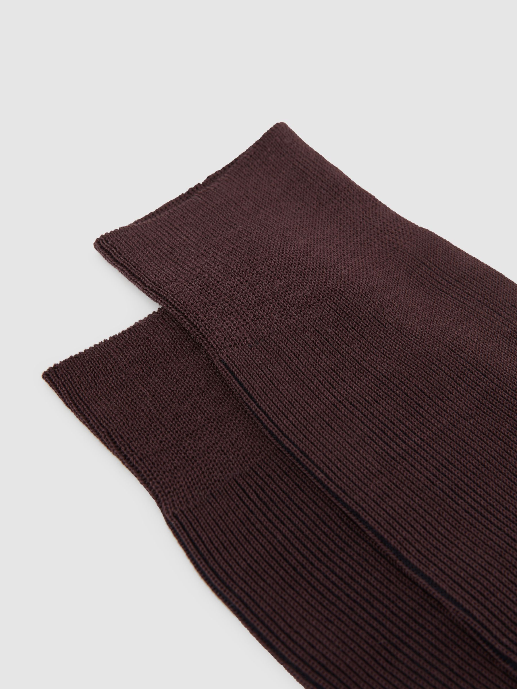 Two Tone Cotton Socks in Bordeaux - Image 2 of 3