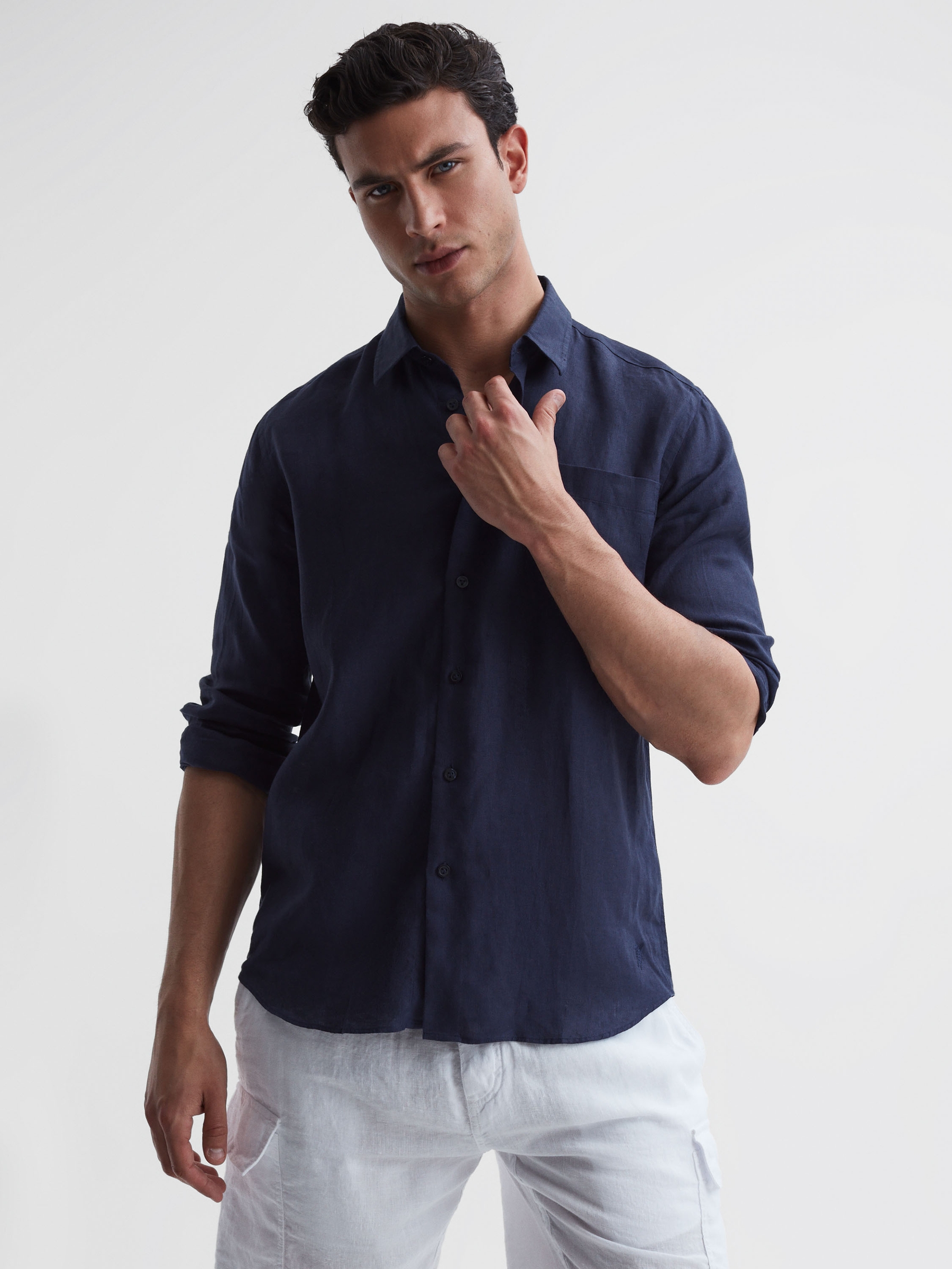 Vilebrequin Linen Shirt in Navy - Image 3 of 5