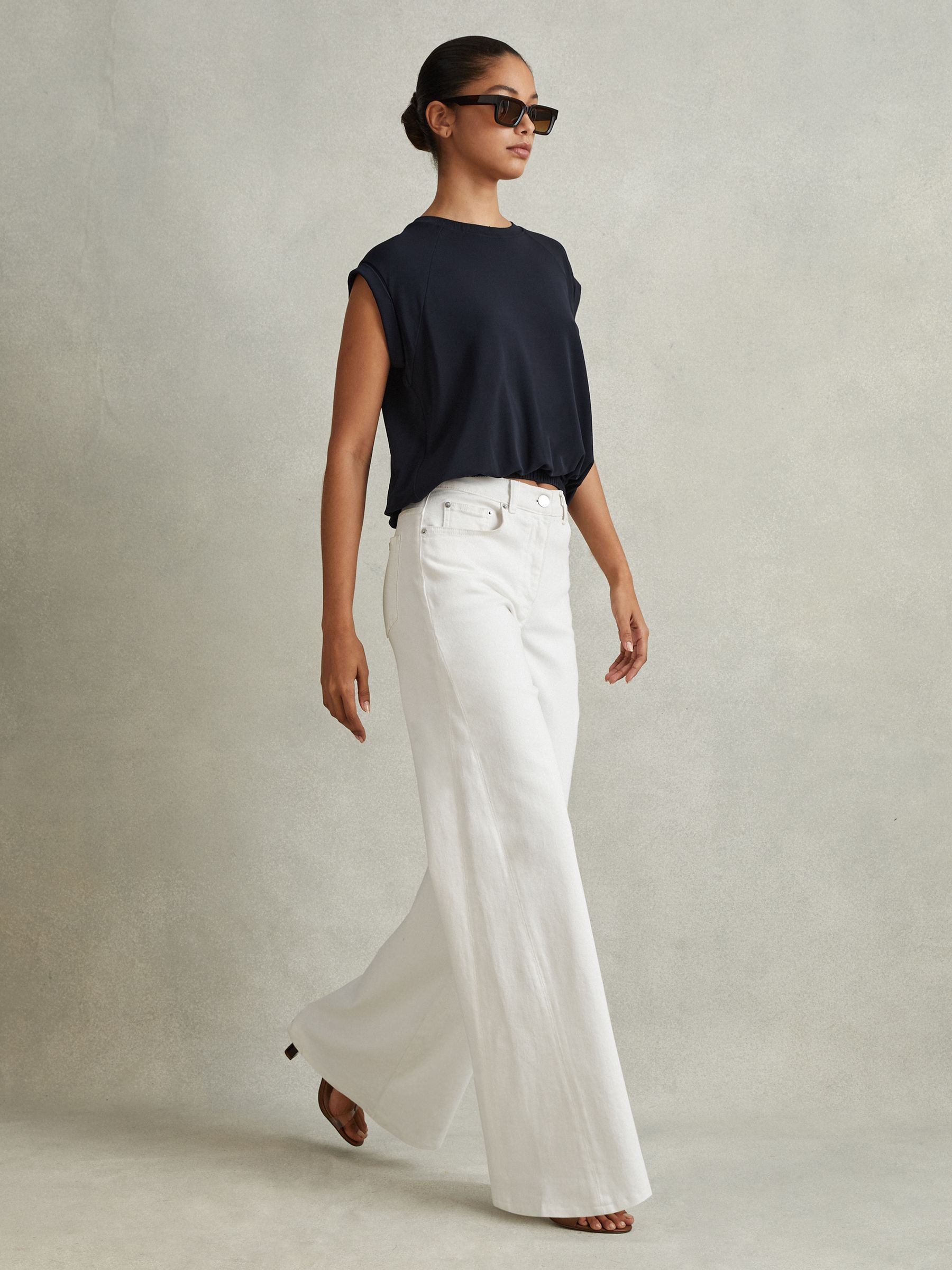 Elasticated Hem Raglan Sleeve Top in Navy - Image 4 of 6