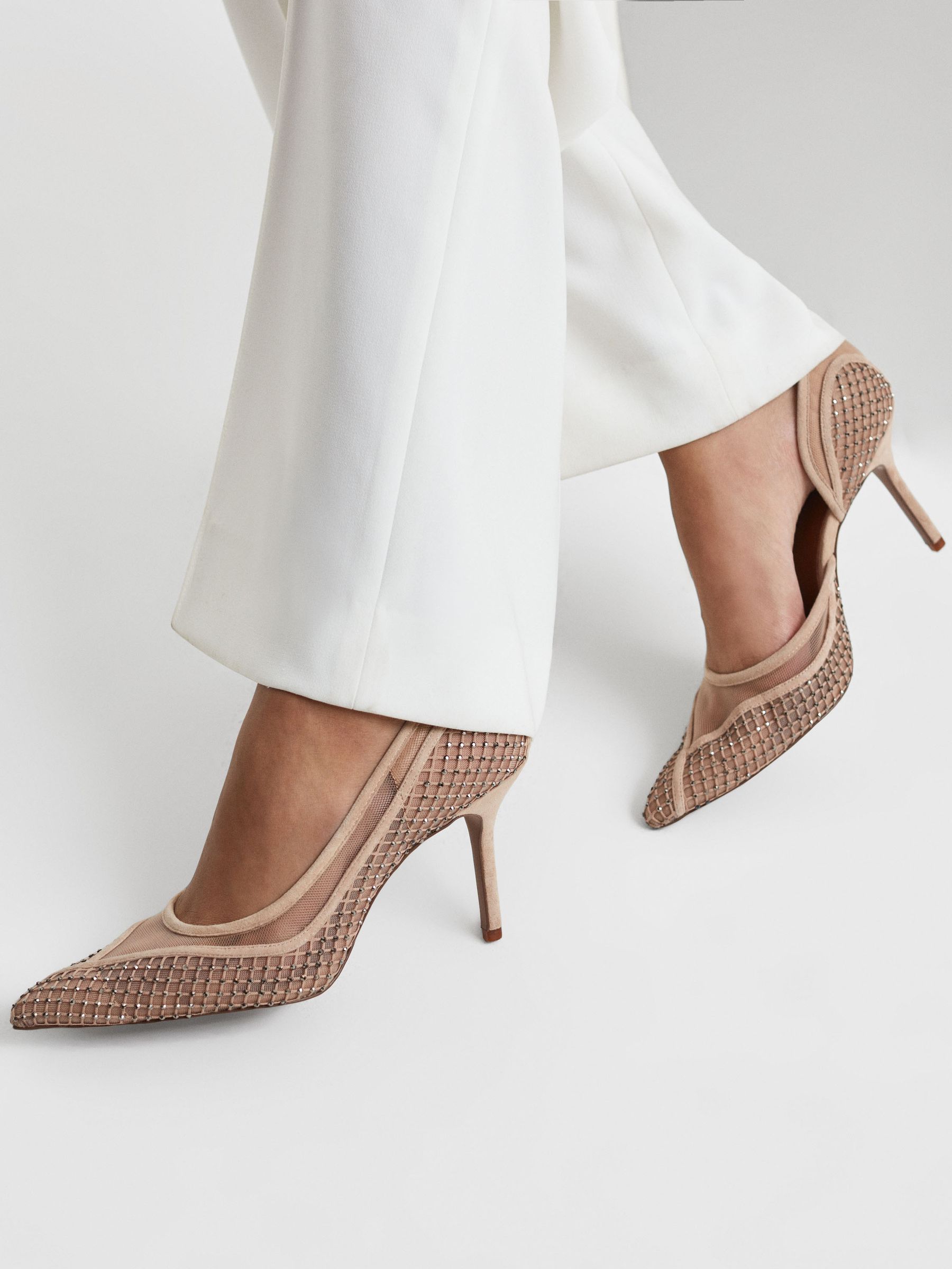 Embellished Mesh Court Shoes in Nude - Obrázek 2 z 5