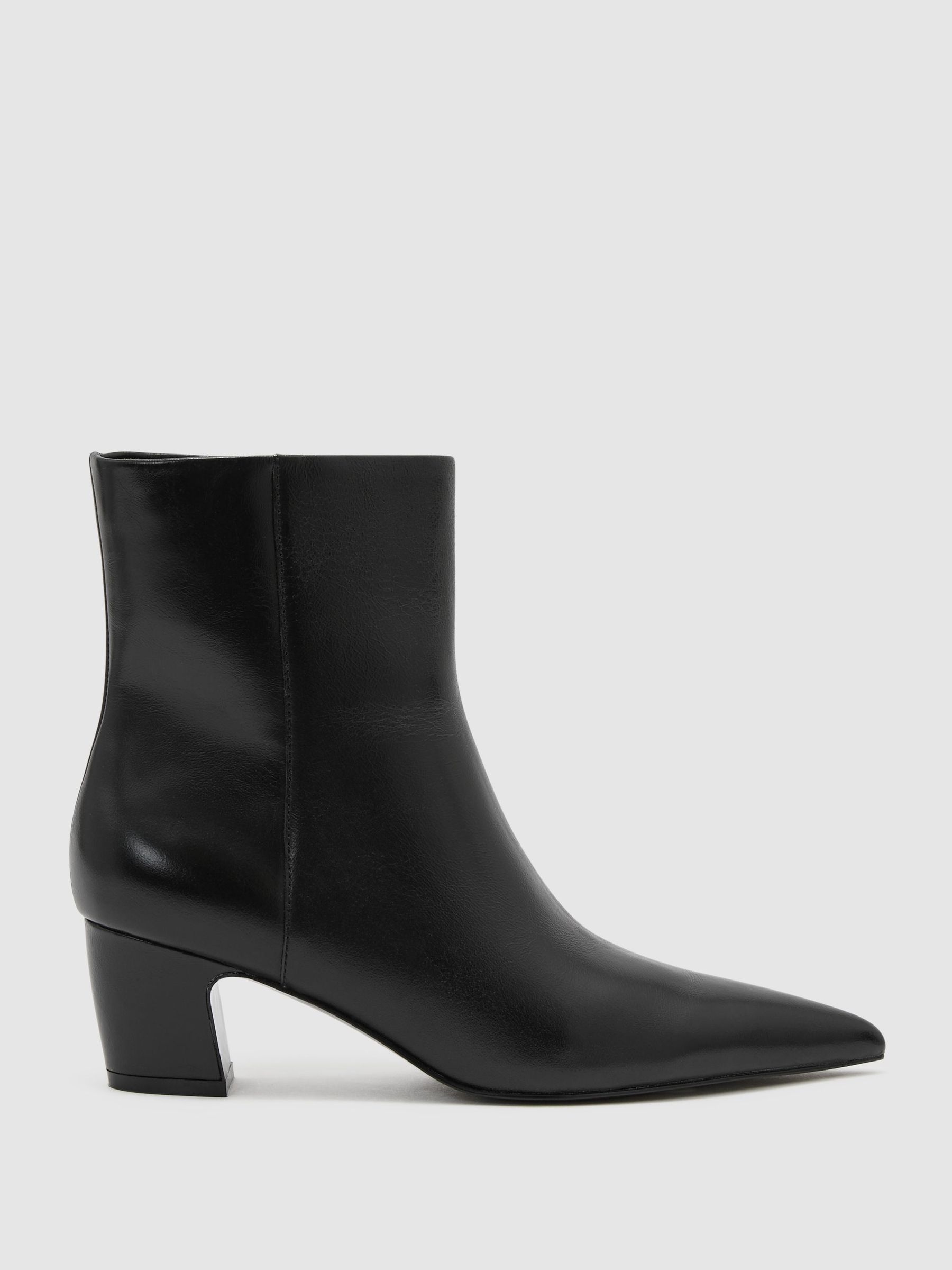 Leather Pointed-Toe Low-Heel Ankle Boots in Black - صورة 2 من 6