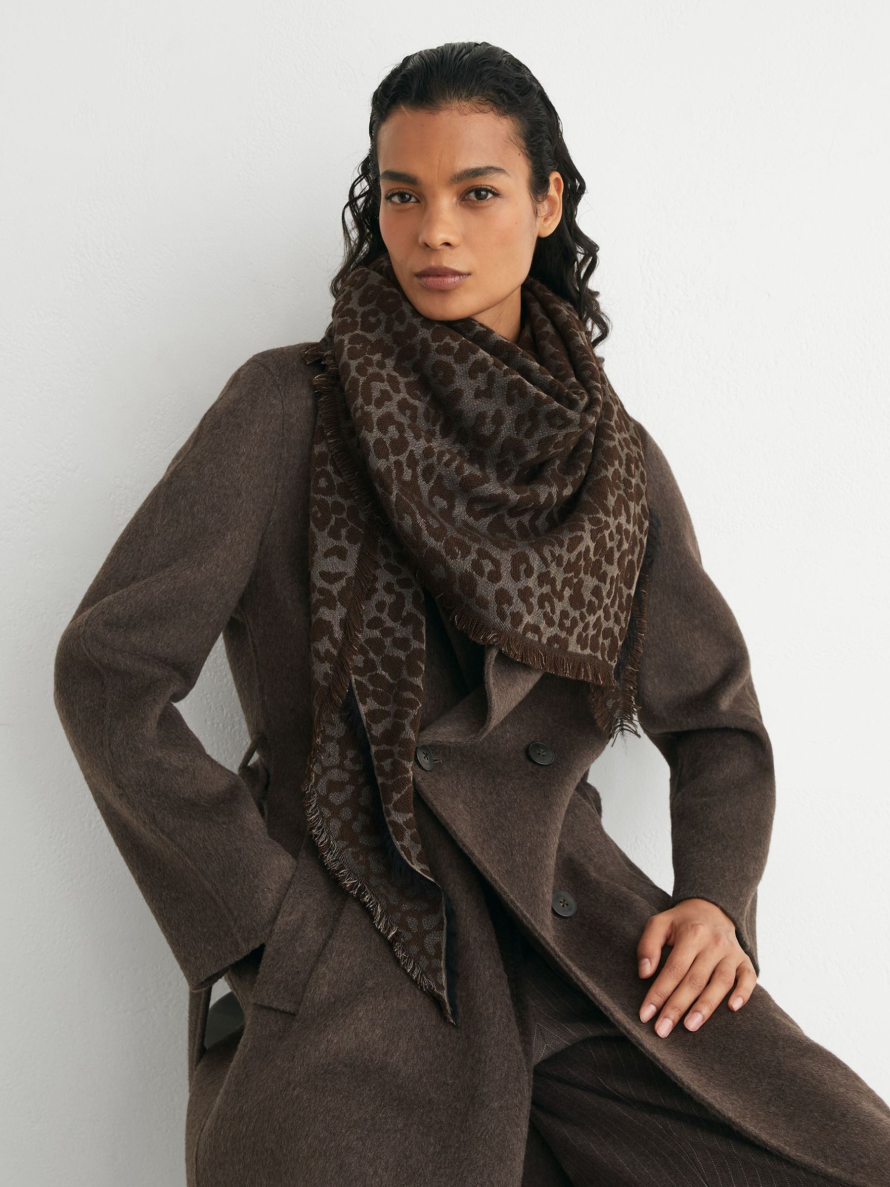 Scarve in Chocolate - Image 1 of 3