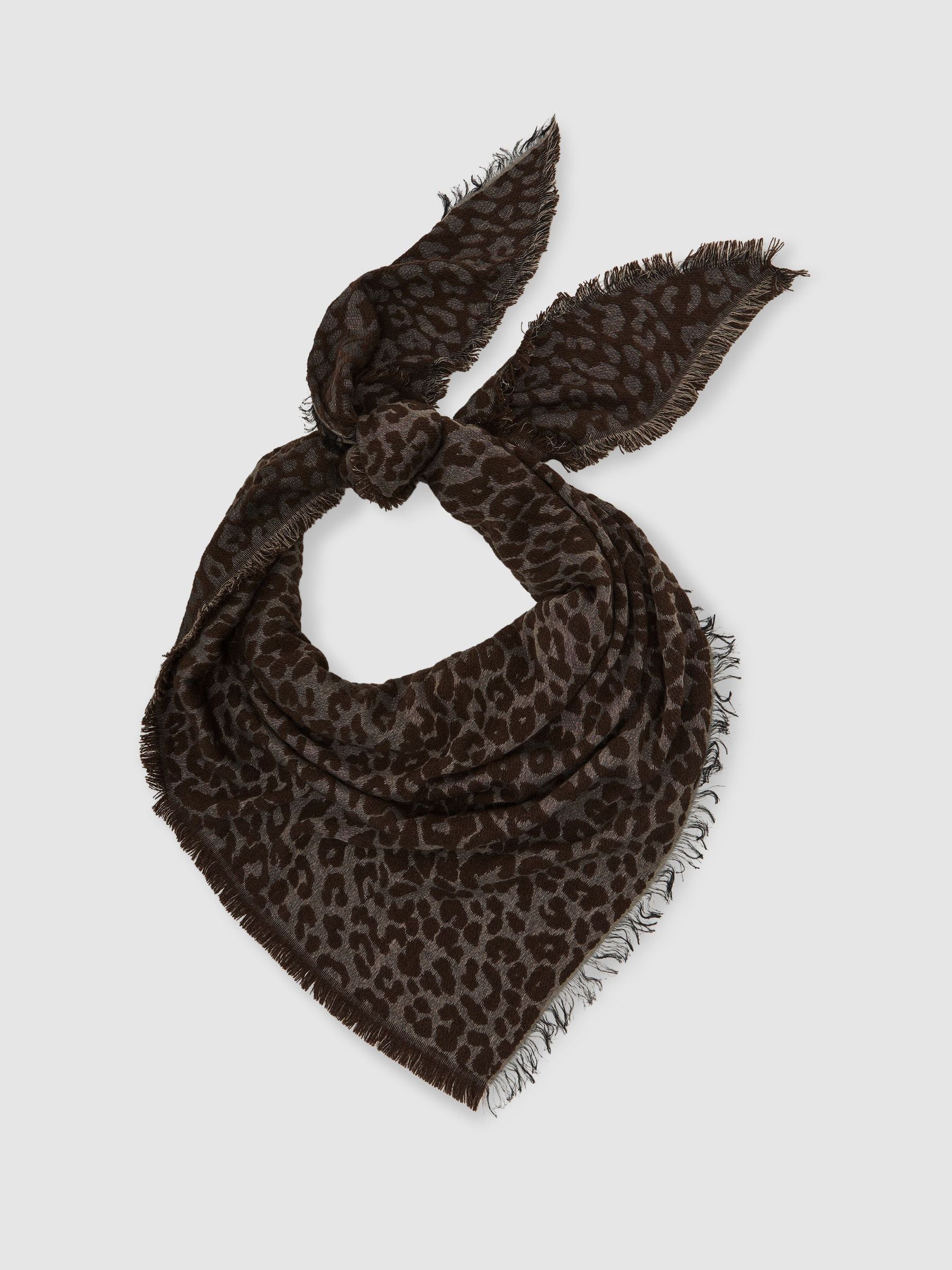 Scarve in Chocolate - Image 2 of 3