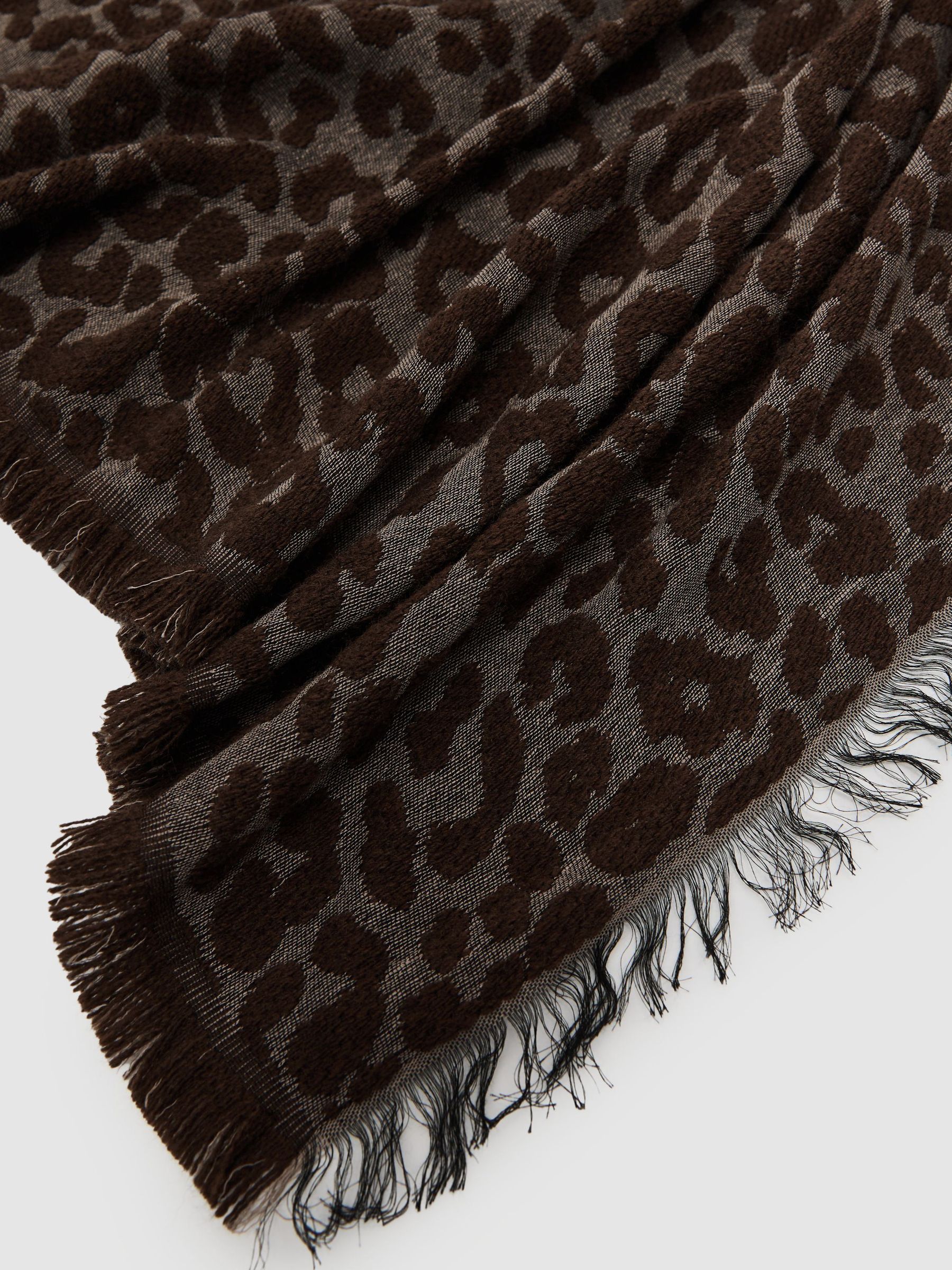 Scarve in Chocolate - Image 3 of 3