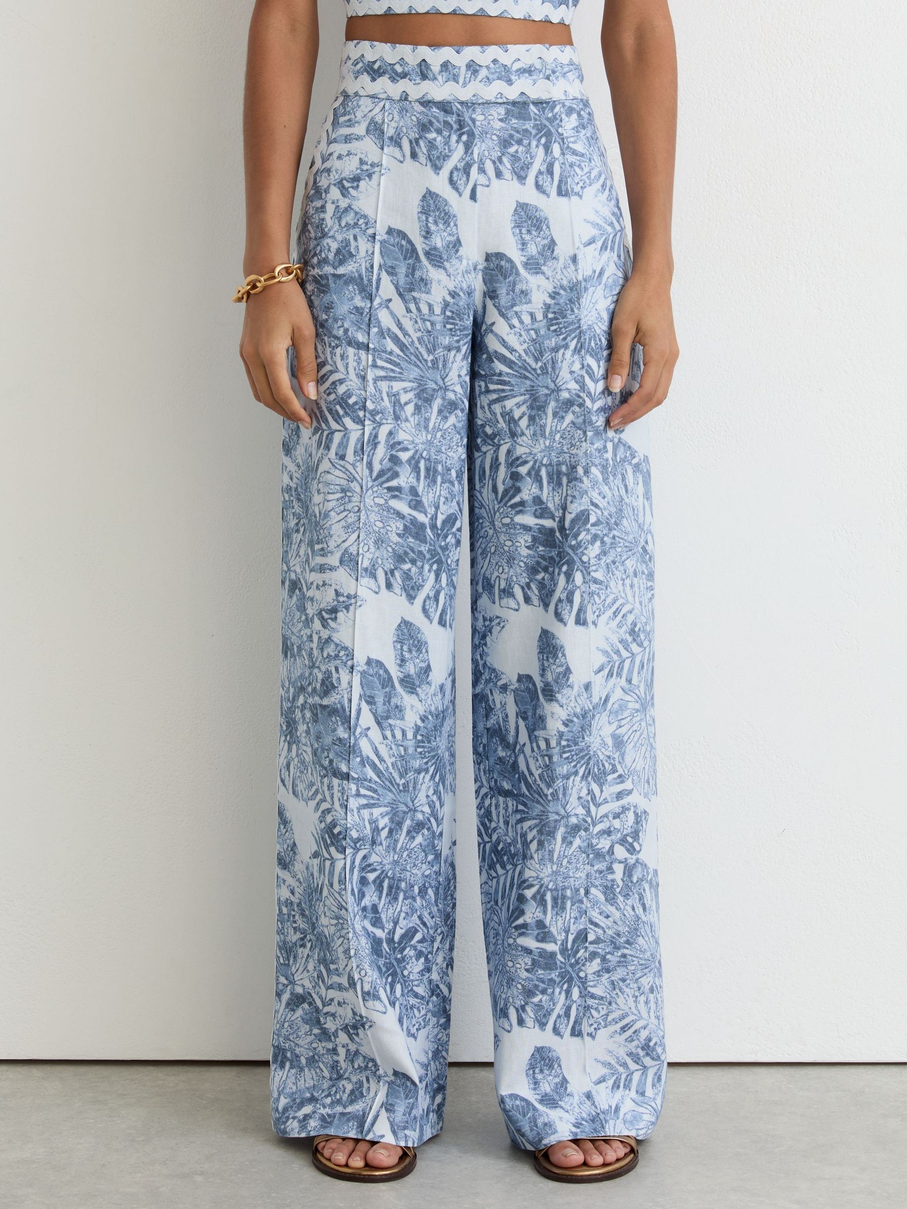 Petite Linen Wave-Trim Printed Wide-Leg Trousers in Blue - Image 4 of 8