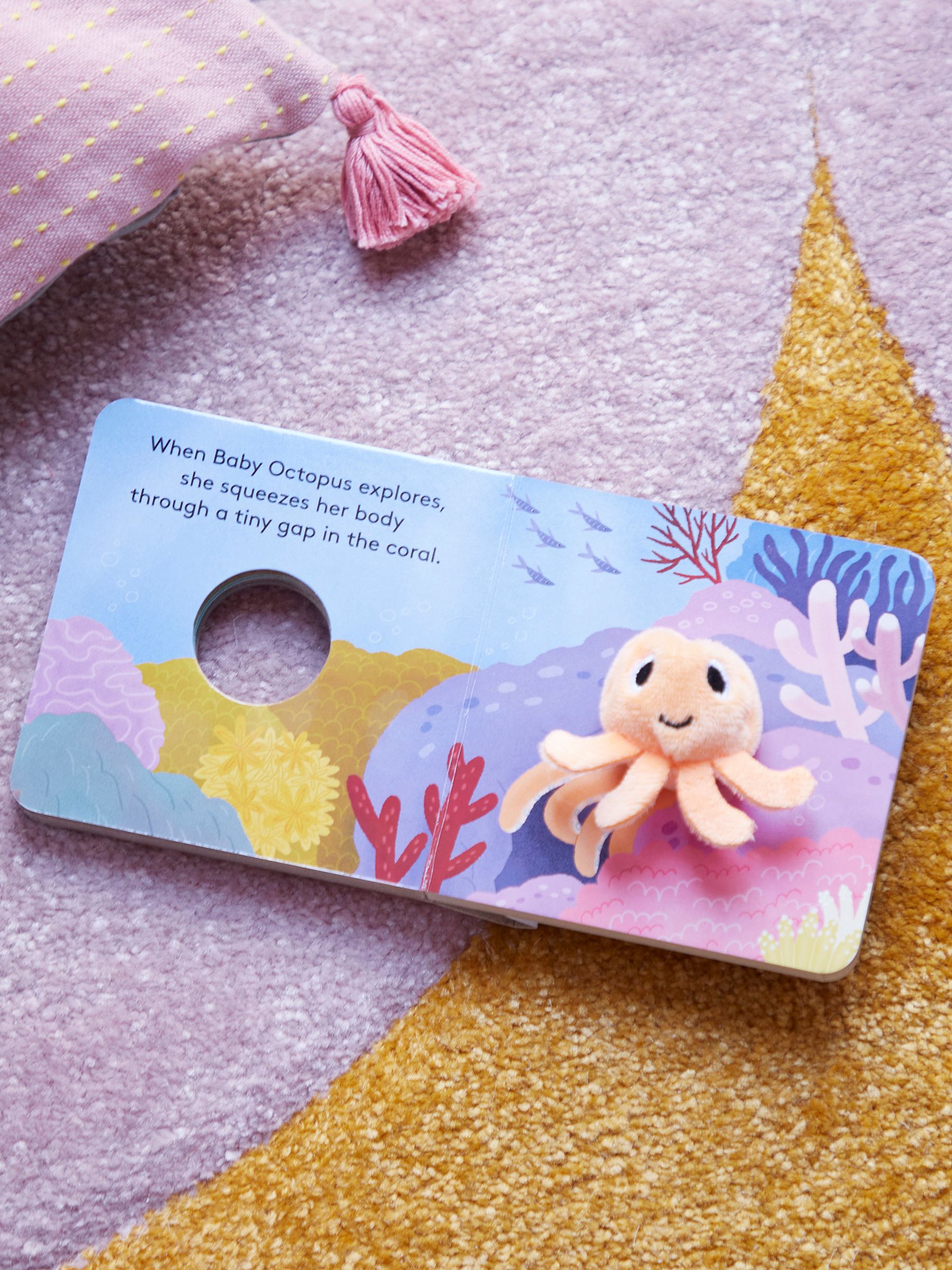 Baby Octopus: Finger Puppet Book - Image 5 of 5