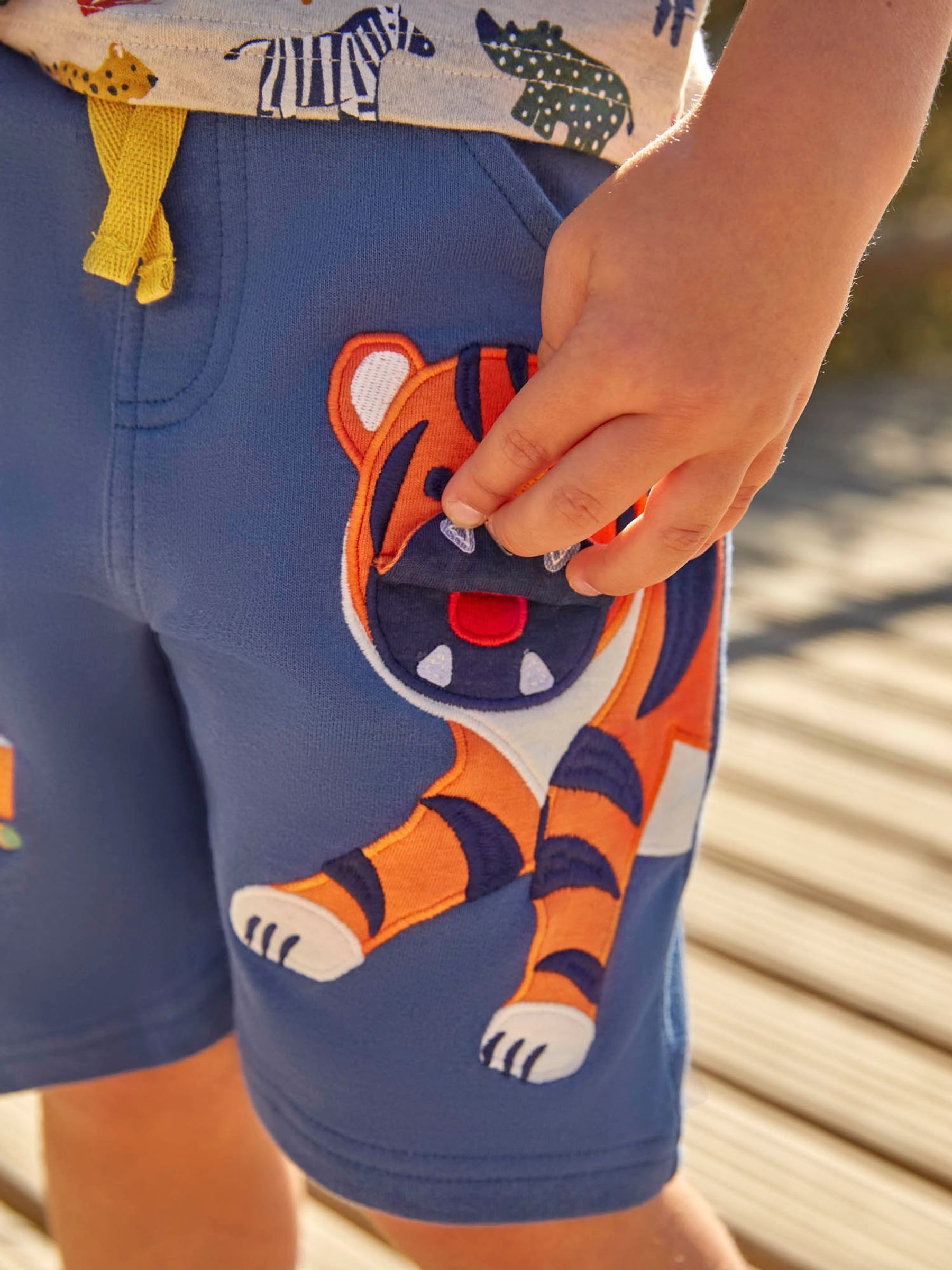 Indigo Tiger Appliqué With Pet In Pocket Shorts - Image 3 of 7
