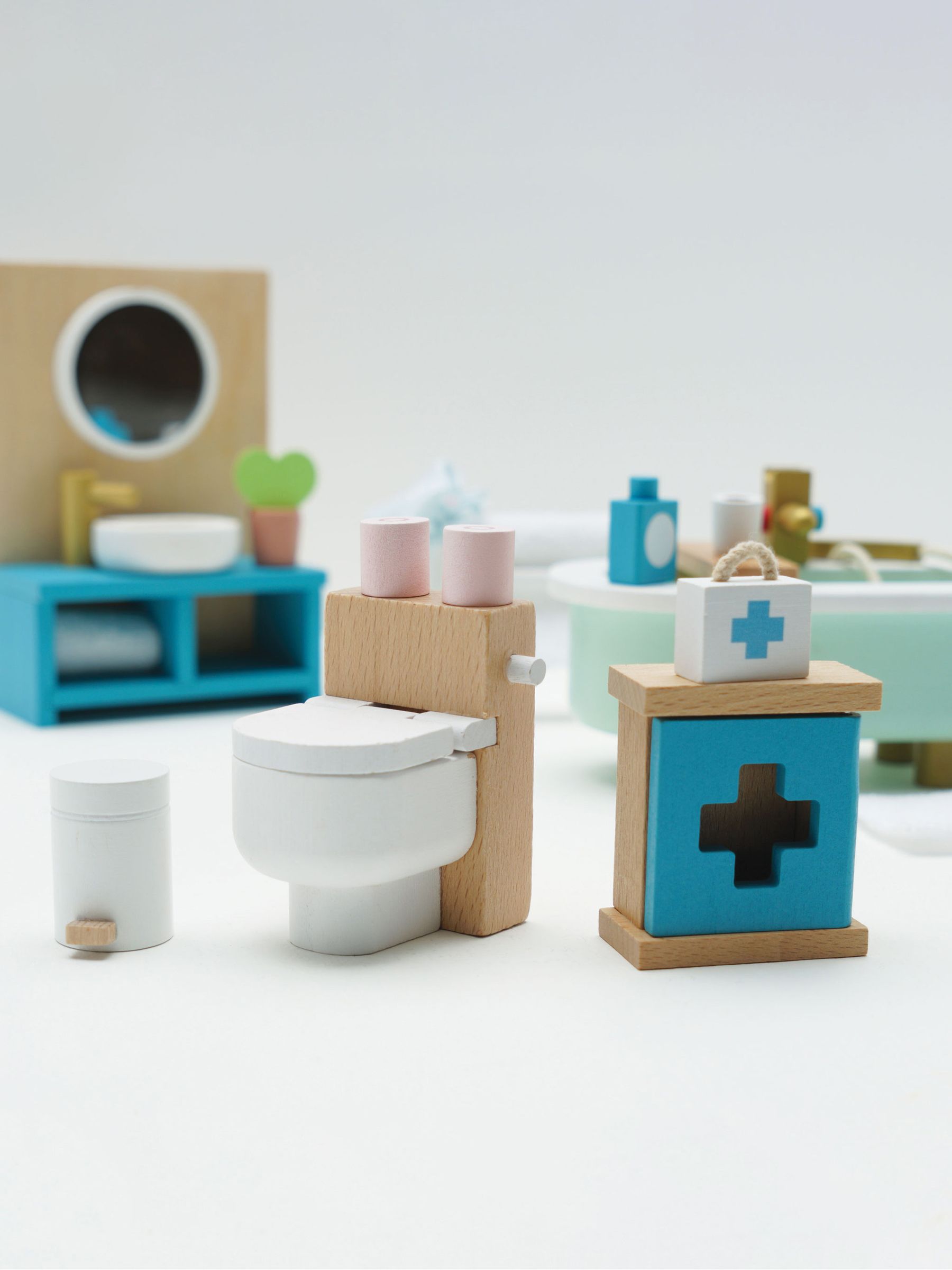 Le Toy Van Daisylane Bathroom - Image 6 of 7