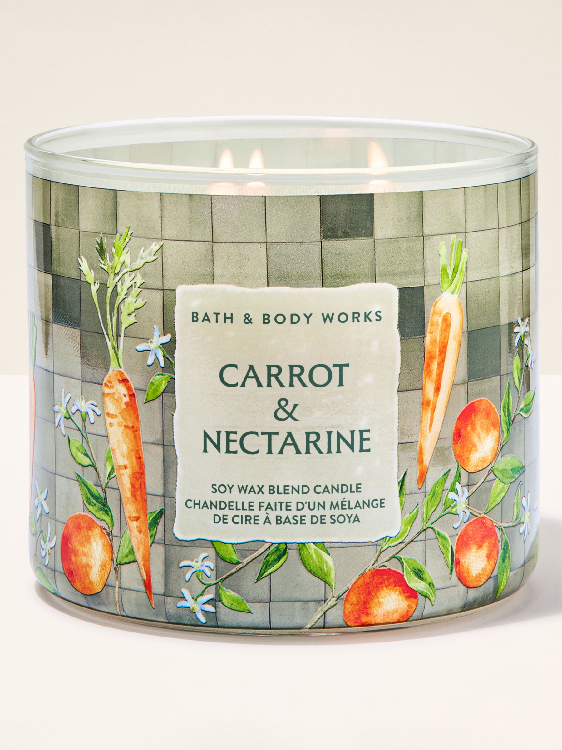 Carrot and Nectarine 3-Wick Candle 411g - Image 1 of 2