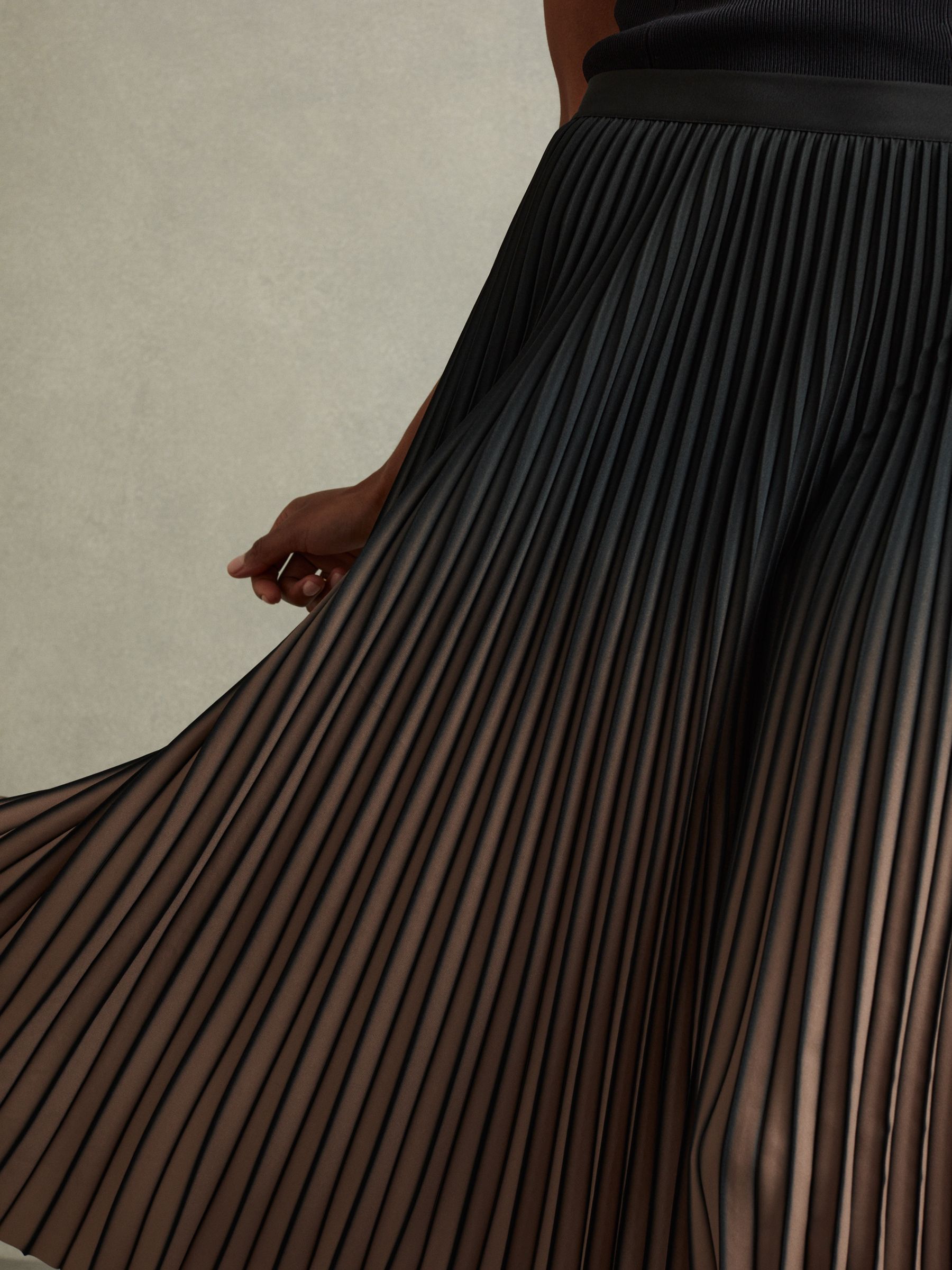 Ombre Pleated Midi Skirt in Black/Taupe - Image 4 of 6
