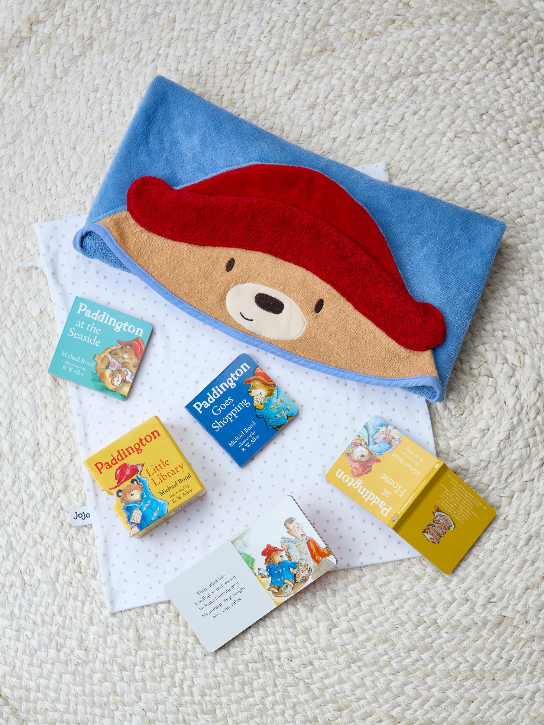 Paddington Hooded Towel & Books Gift Set - Image 3 of 4