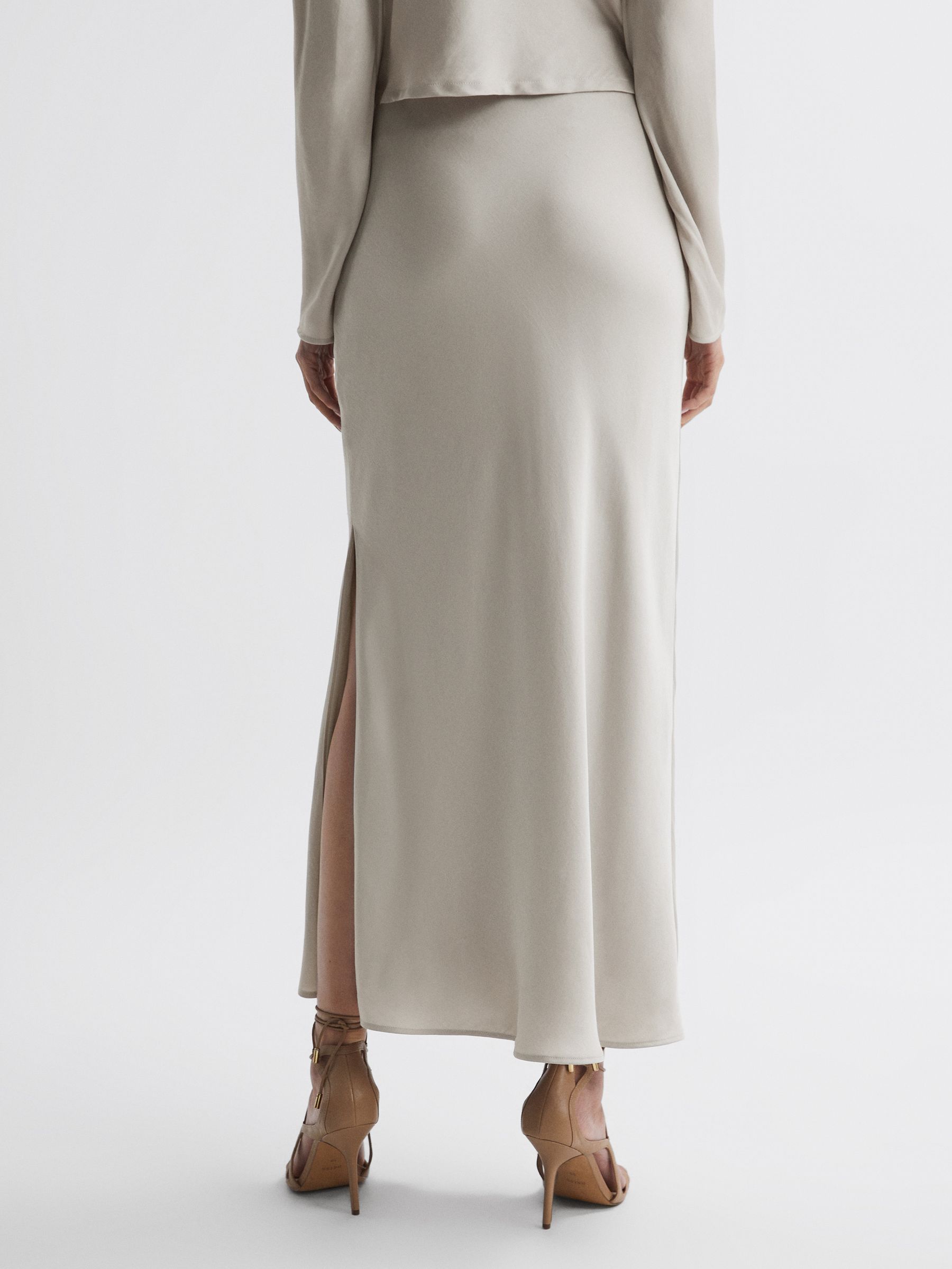 Metallic Fitted High Rise Midi Skirt in Silver - Image 4 of 4