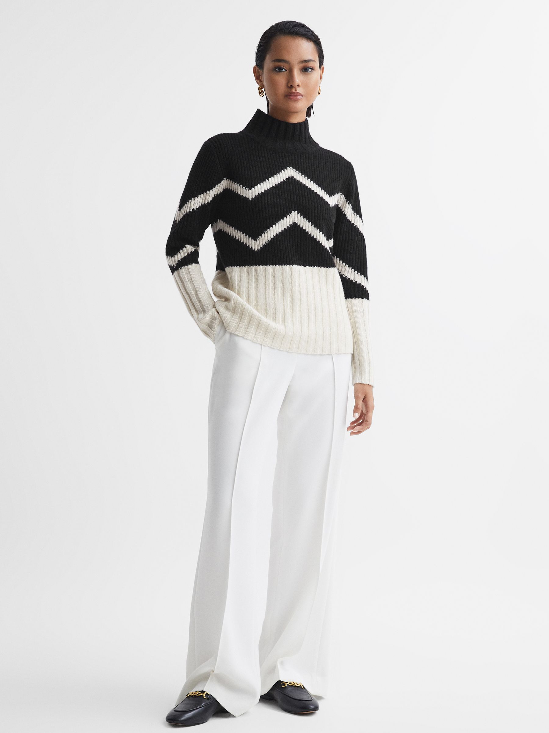 Knitted Zig-Zag Jumper in Ivory/Black - Image 5 of 5