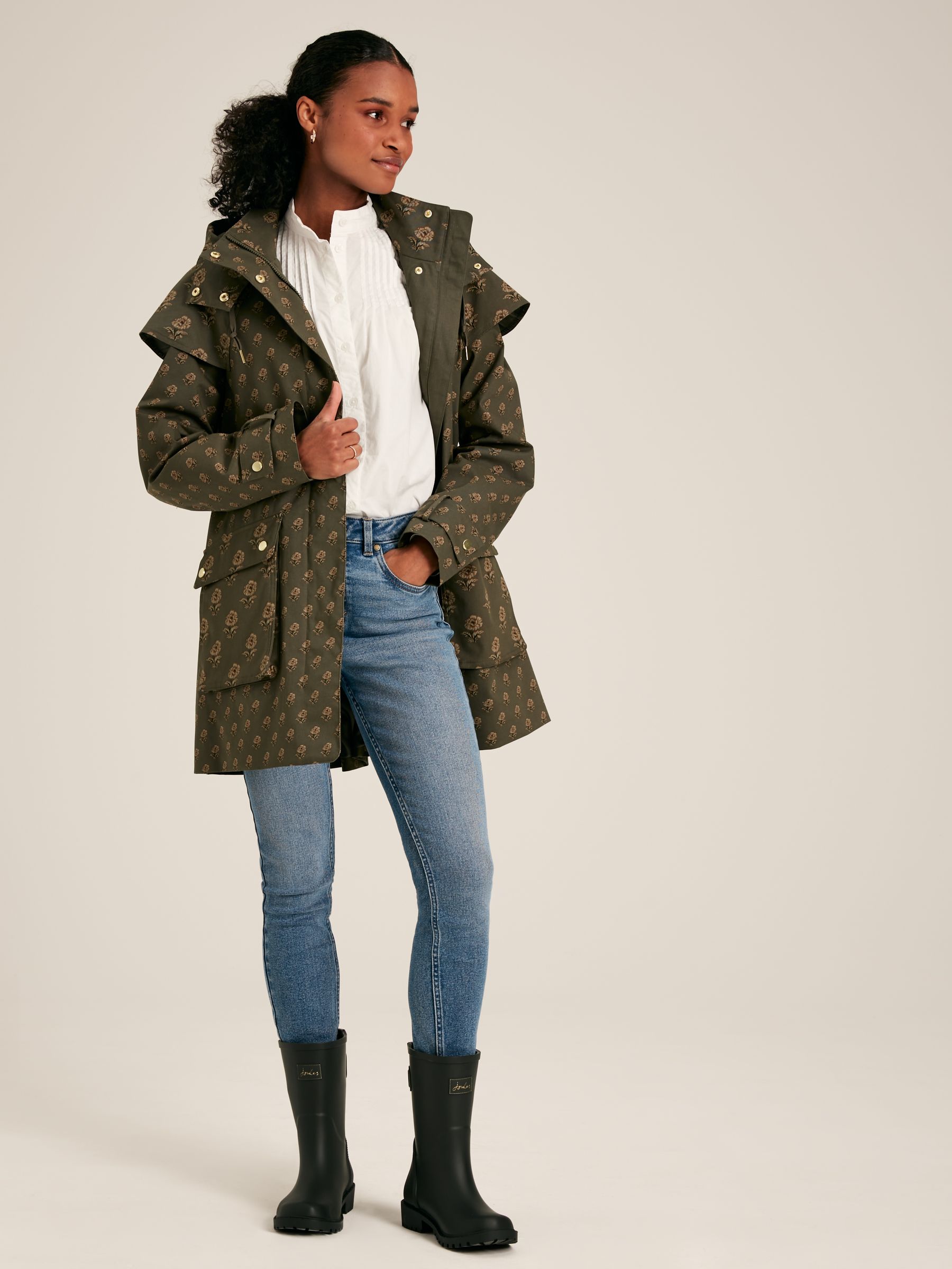 Edinburgh Green Premium Waterproof Hooded Raincoat - Image 4 of 12