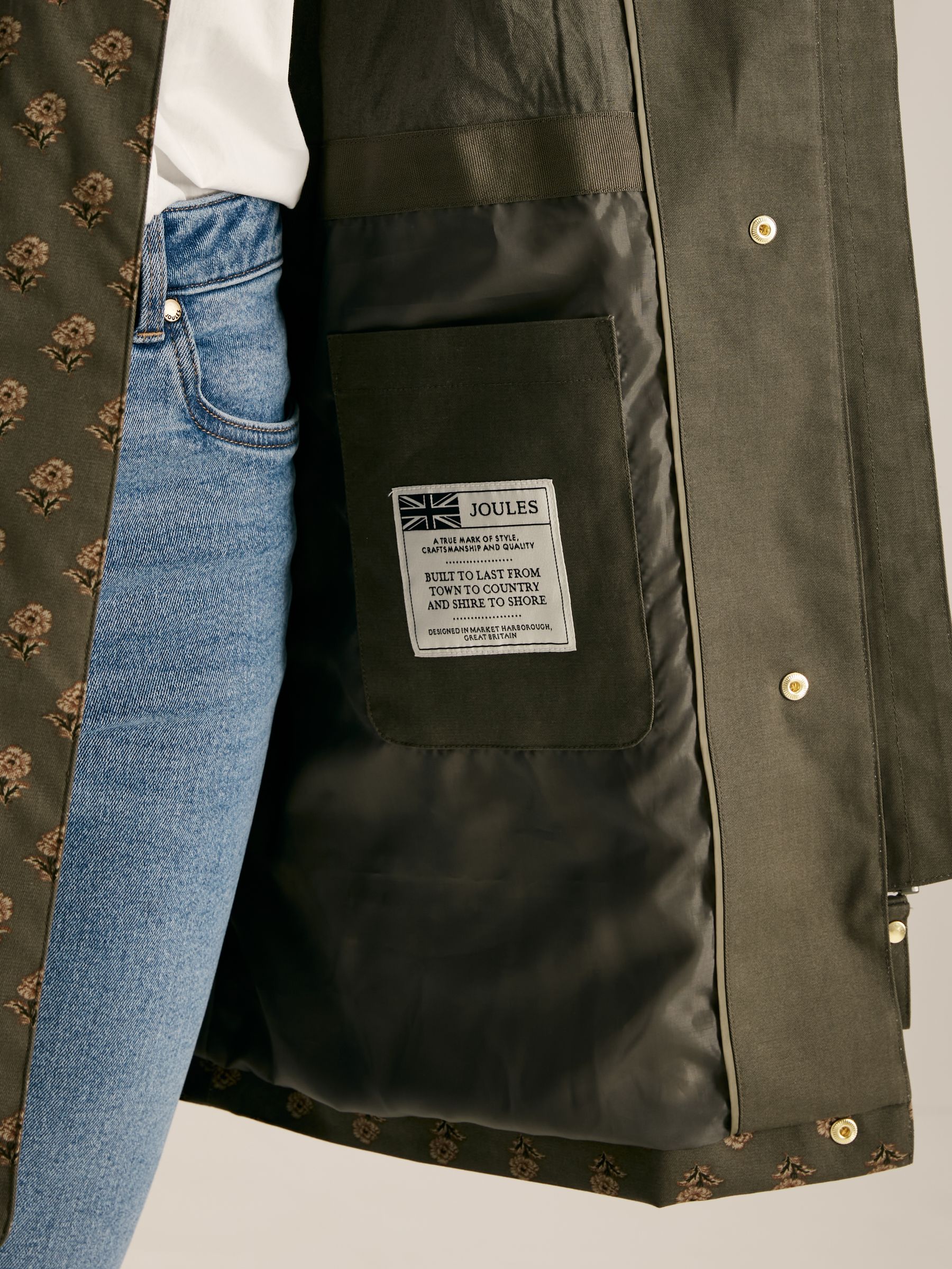 Edinburgh Green Premium Waterproof Hooded Raincoat - Image 7 of 12