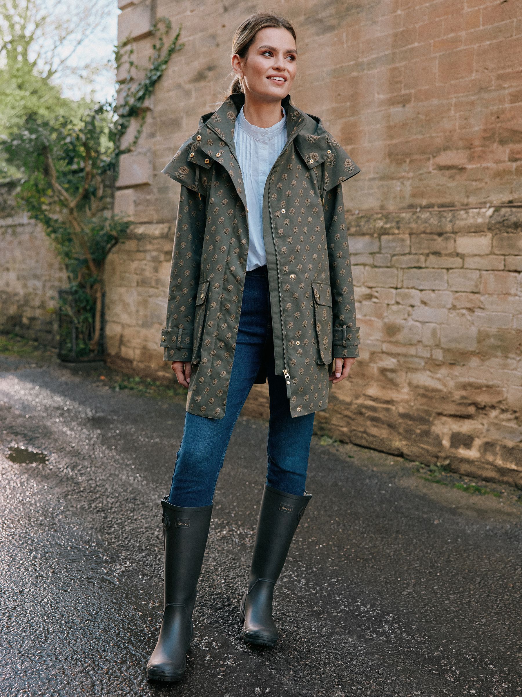 Edinburgh Green Premium Waterproof Hooded Raincoat - Image 9 of 12