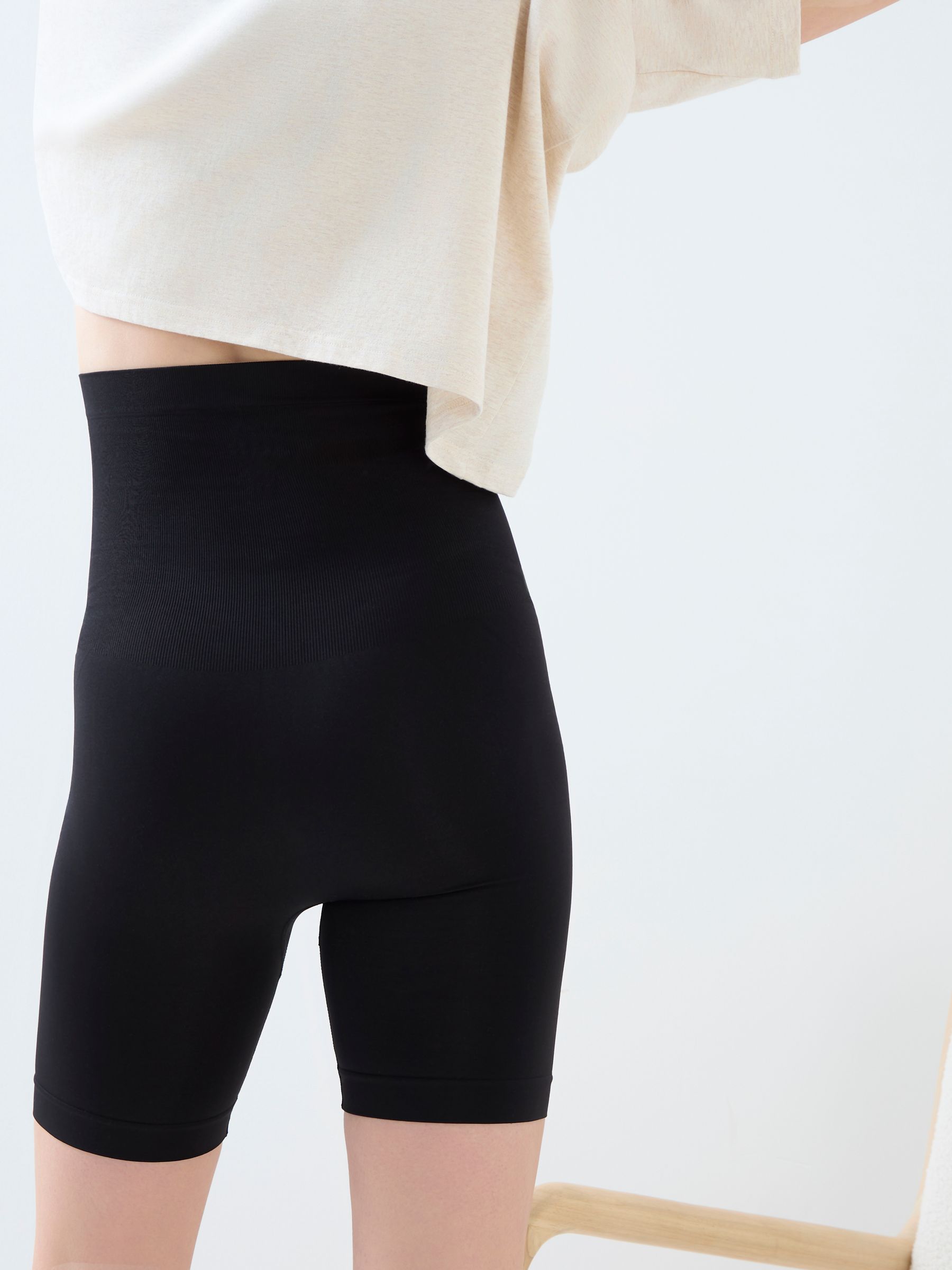 Black Maternity Dual Support Shorts - Image 4 of 4