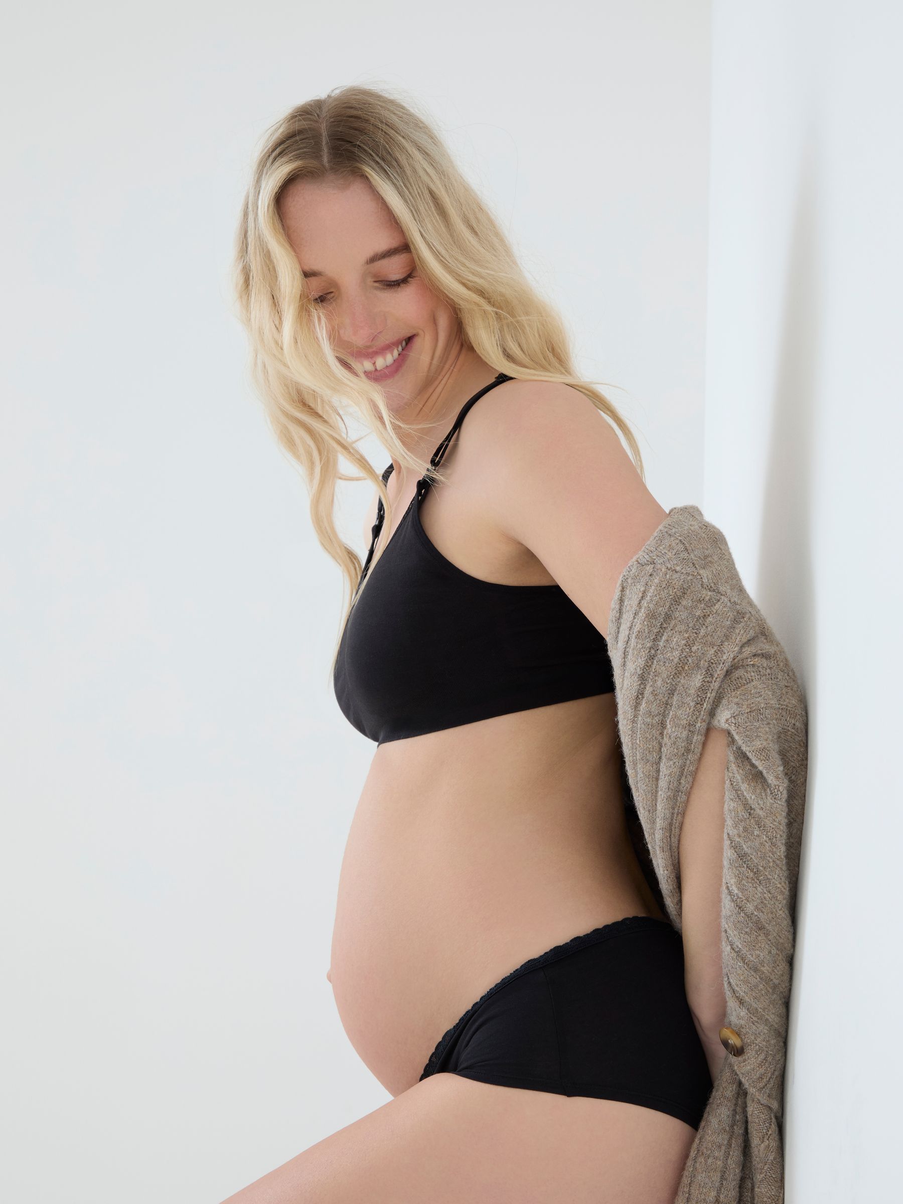 Black Emma-Jane Cotton Rich Lace Trim Seamless Nursing Bra - Image 6 of 6 Black Emma-Jane Cotton Rich Lace Trim Seamless Nursing Bra - Image 6 of 6