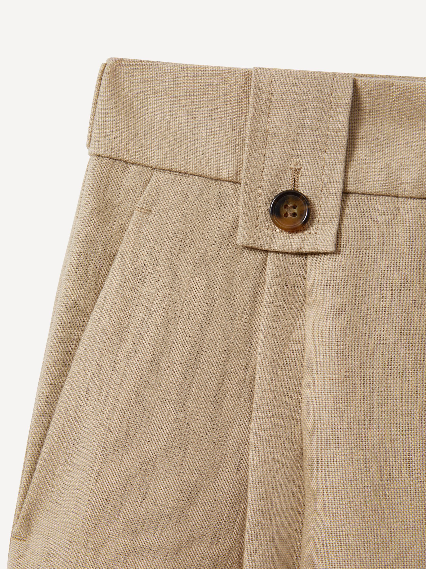 Reiss Linen Front Pleat Trousers in Light Khaki | REISS