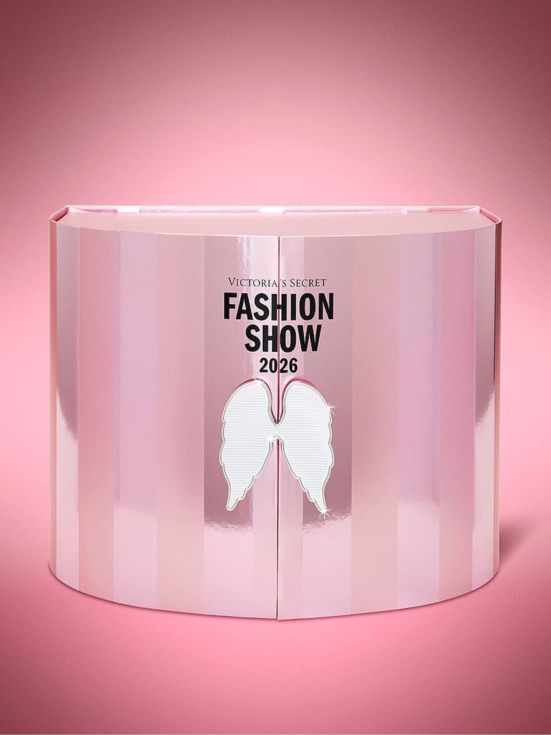 Bombshell Runway 9 Piece Vanity Gift Set With Limited Edition Scents - Image 1 of 3