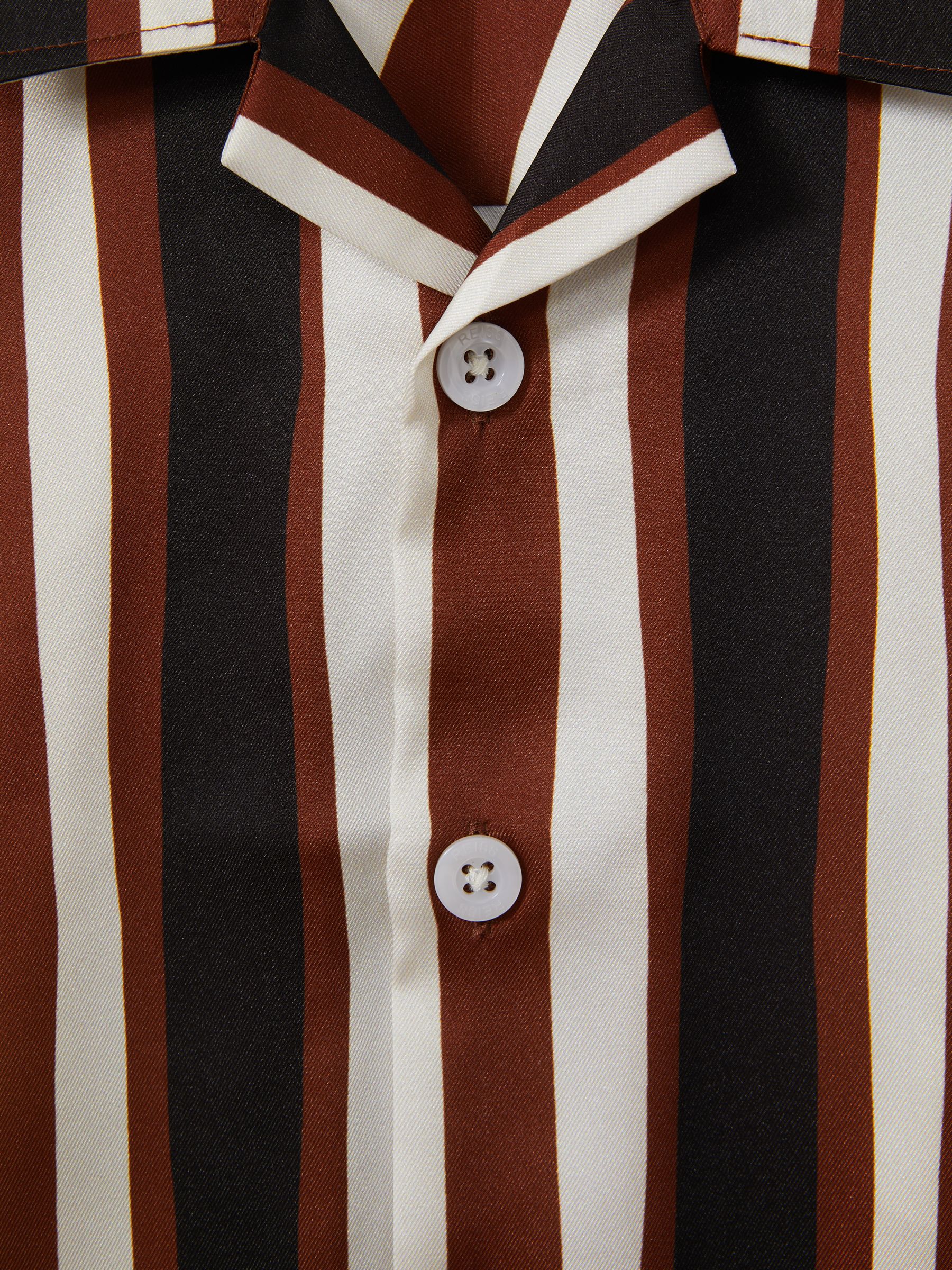 Teen Printed Cuban Collar Shirt in Tobacco - Image 4 of 4