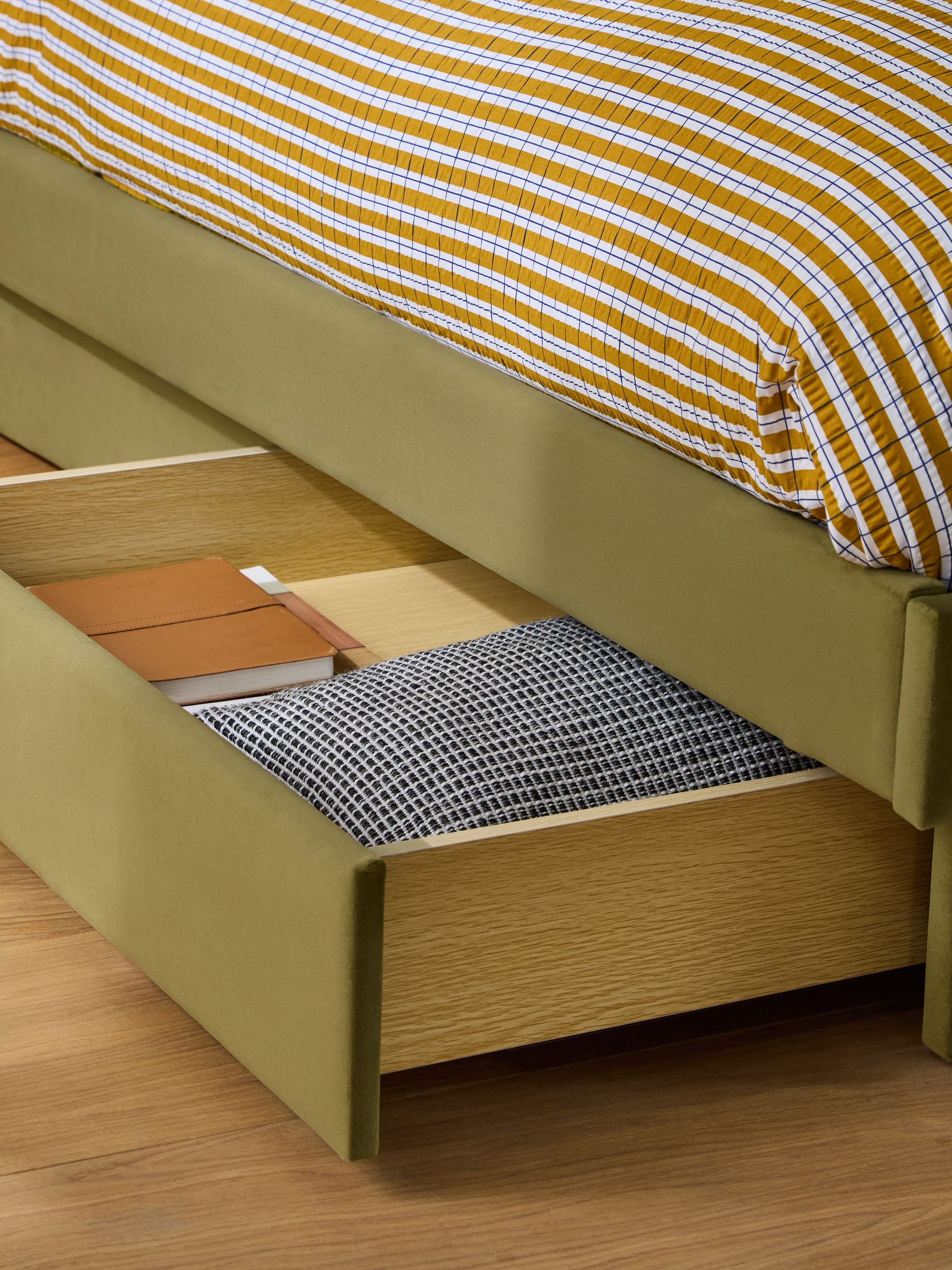 Robyn Platform Storage Bed in Velvet Fern Green - Image 2 of 9