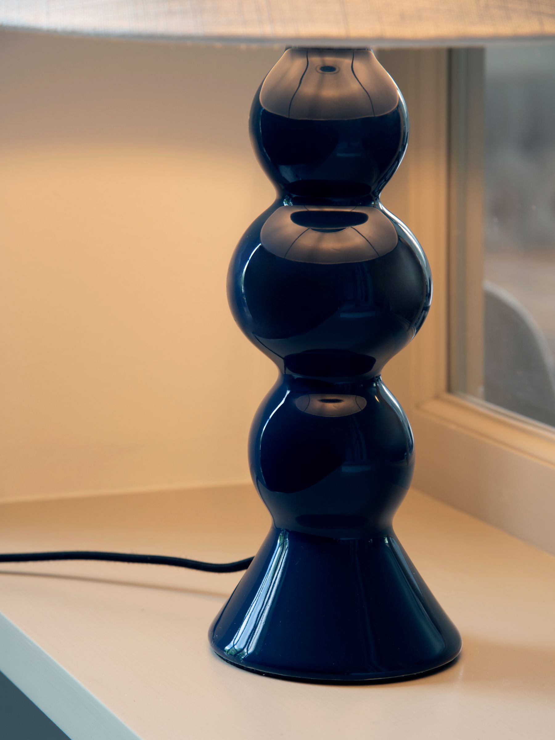 Jasper Conran London Blue Regular Sphere Ceramic Table Lamp - Image 3 of 5