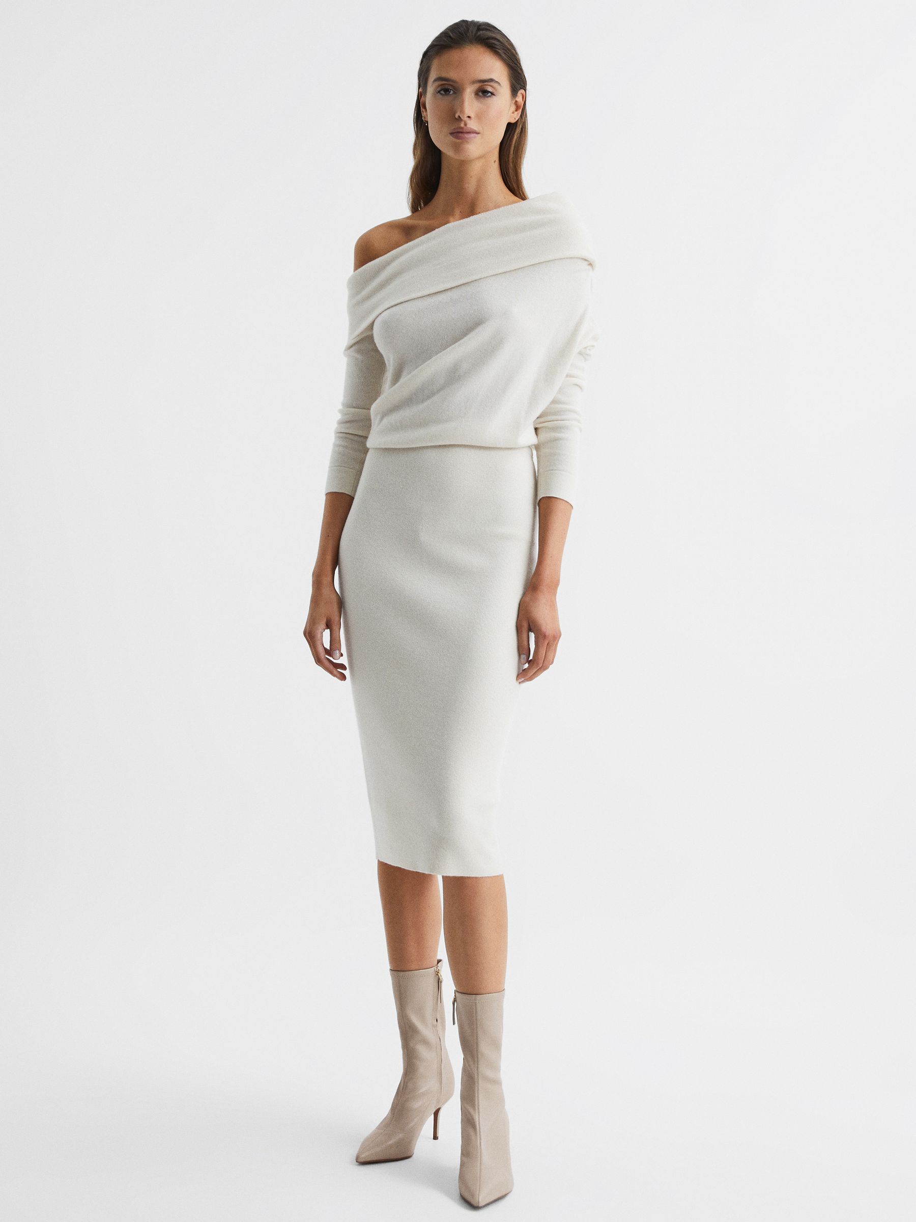 Pointed Kitten Heel Leather Boots in Stone - Image 2 of 6 Pointed Kitten Heel Leather Boots in Stone - Image 2 of 6