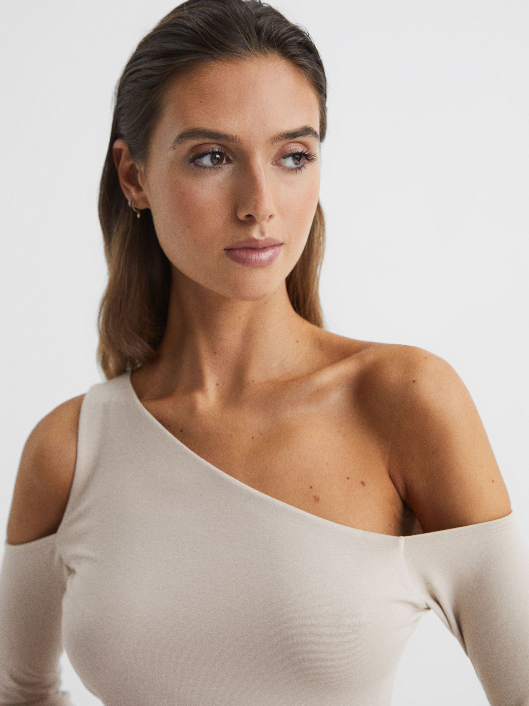 Asymmetric Off Shoulder Top in Champagne - Image 4 of 6