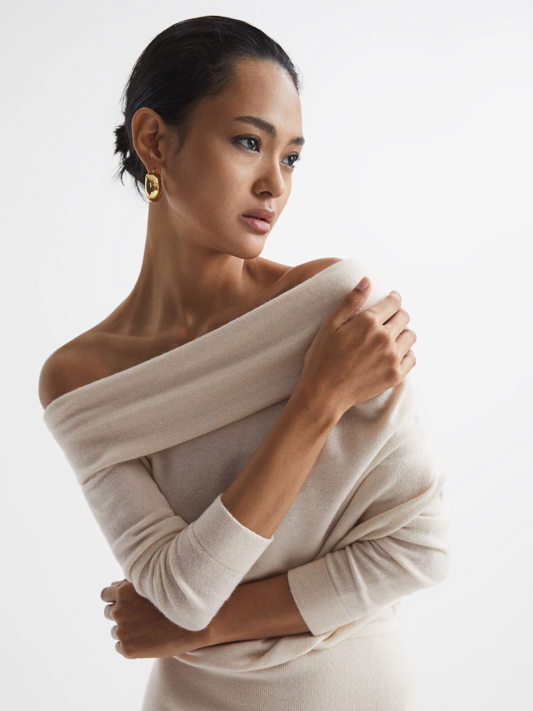 Off Shoulder Knitted Dress in Cream - Image 4 of 5