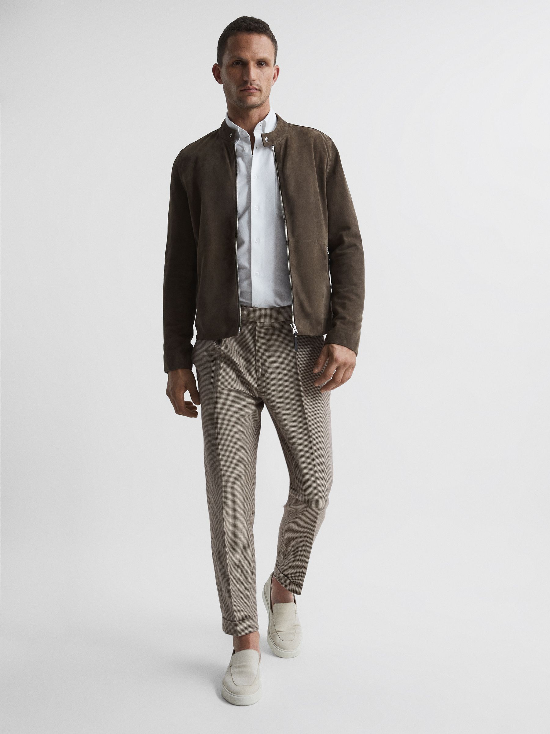 Soft Wash Button Down Oxford Shirt in White - Image 7 of 8