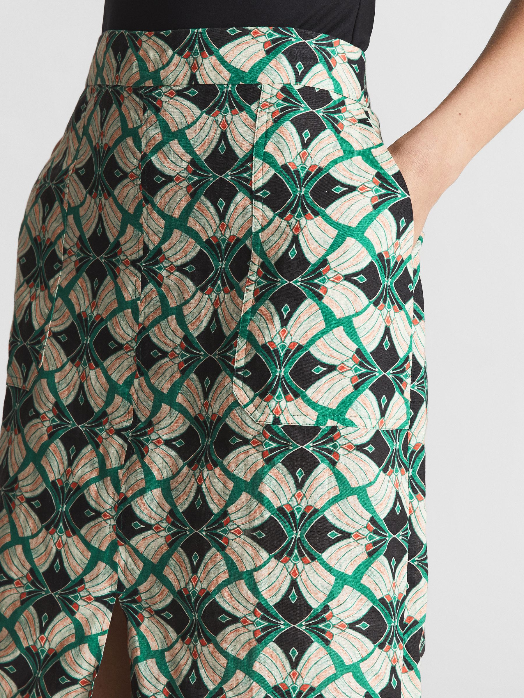 Printed Pencil Skirt in Green - Image 4 of 5
