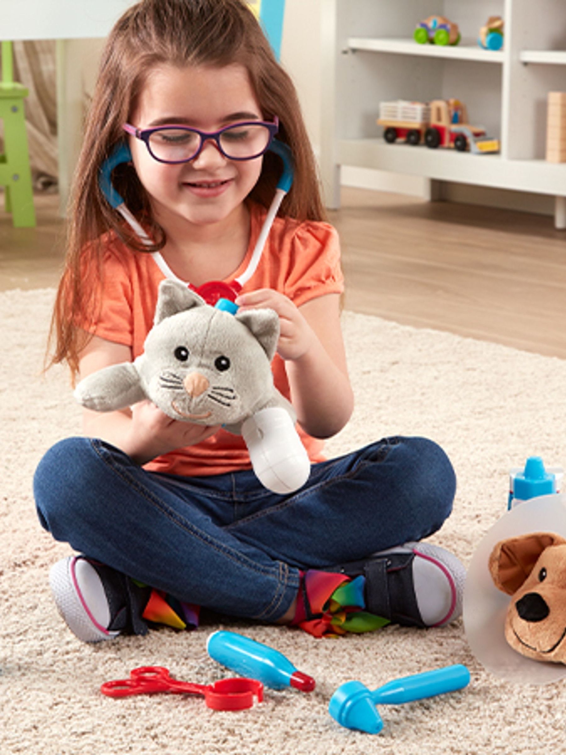 Melissa & Doug Multi Multi Examine Treat Pet Vet Play Set - Image 6 of 12