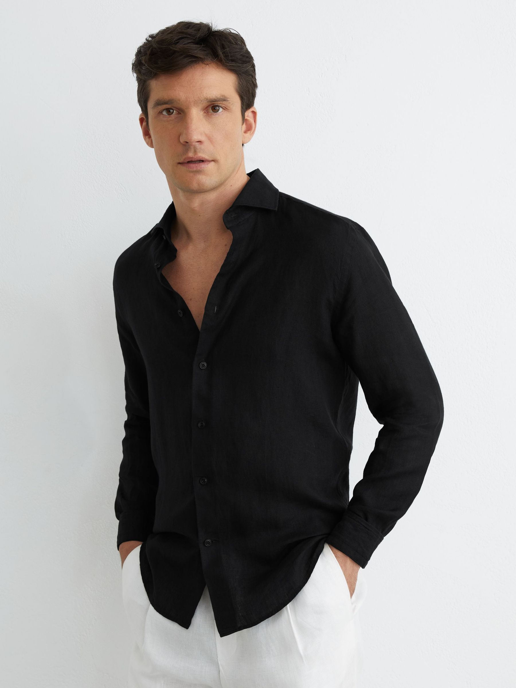 Linen Cutaway-Collar Regular-Fit Shirt in Black - image 3