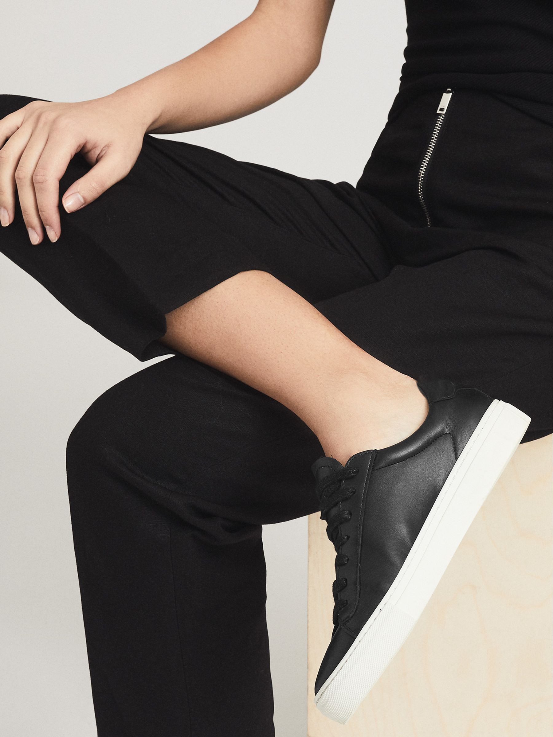 Reiss Leather Contrast Sole Trainers in Black REISS