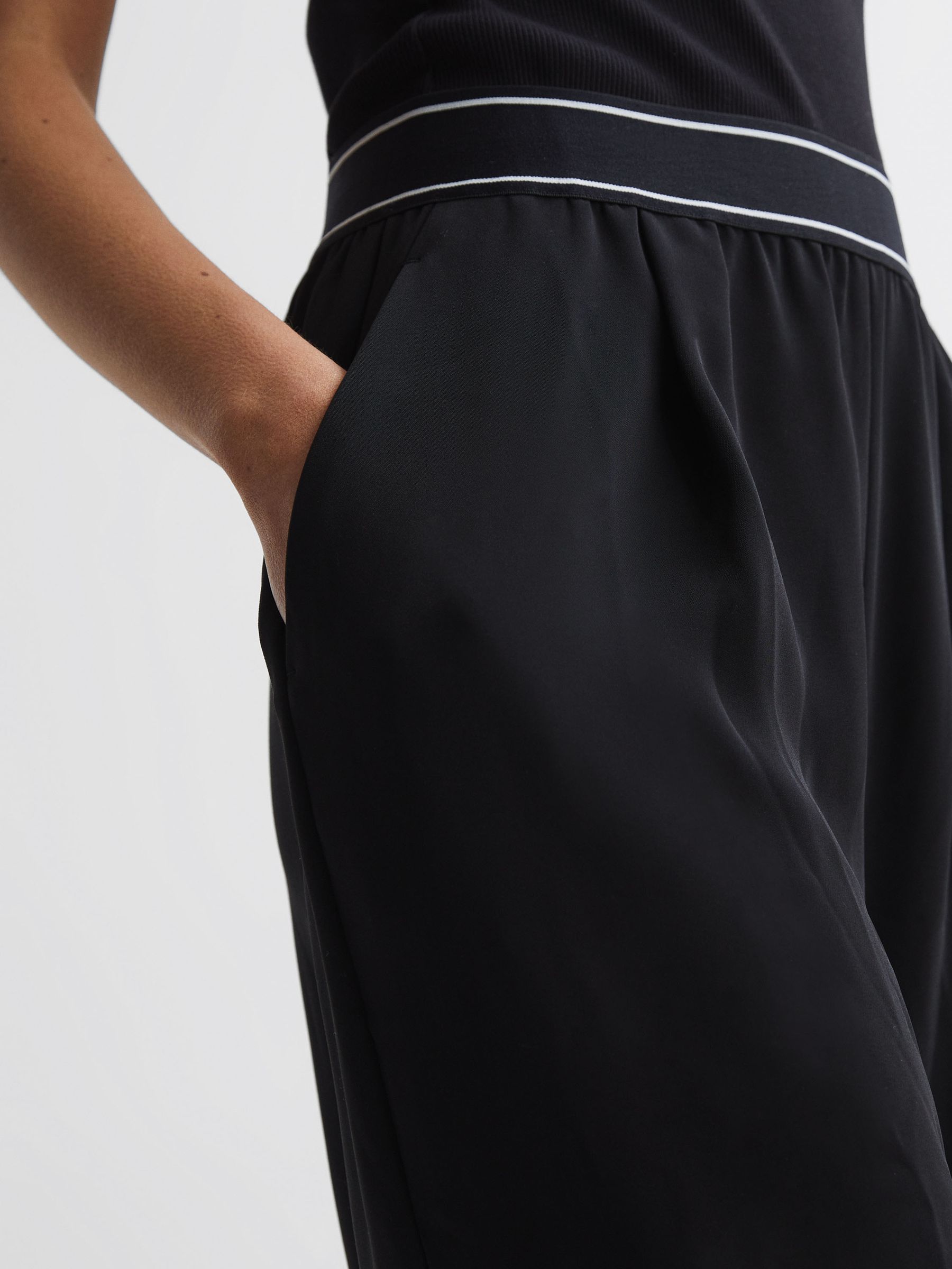 Petite Wide Leg Elasticated Trousers in Black - Image 4 of 6
