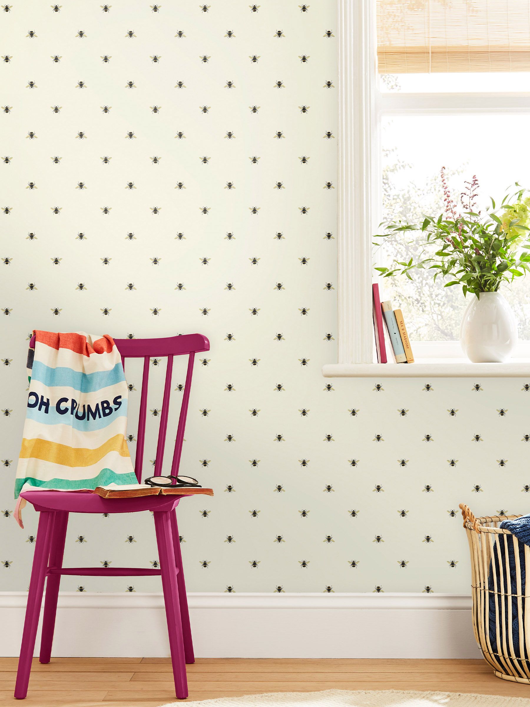 Creme Botanical Bee Wallpaper Sample Swatch - Image 1 of 3