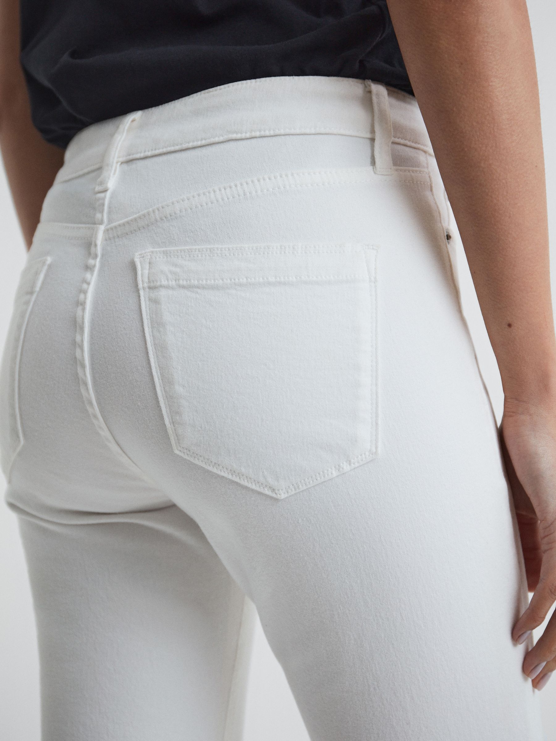 Mid Rise Skinny Jeans in White - Image 4 of 5