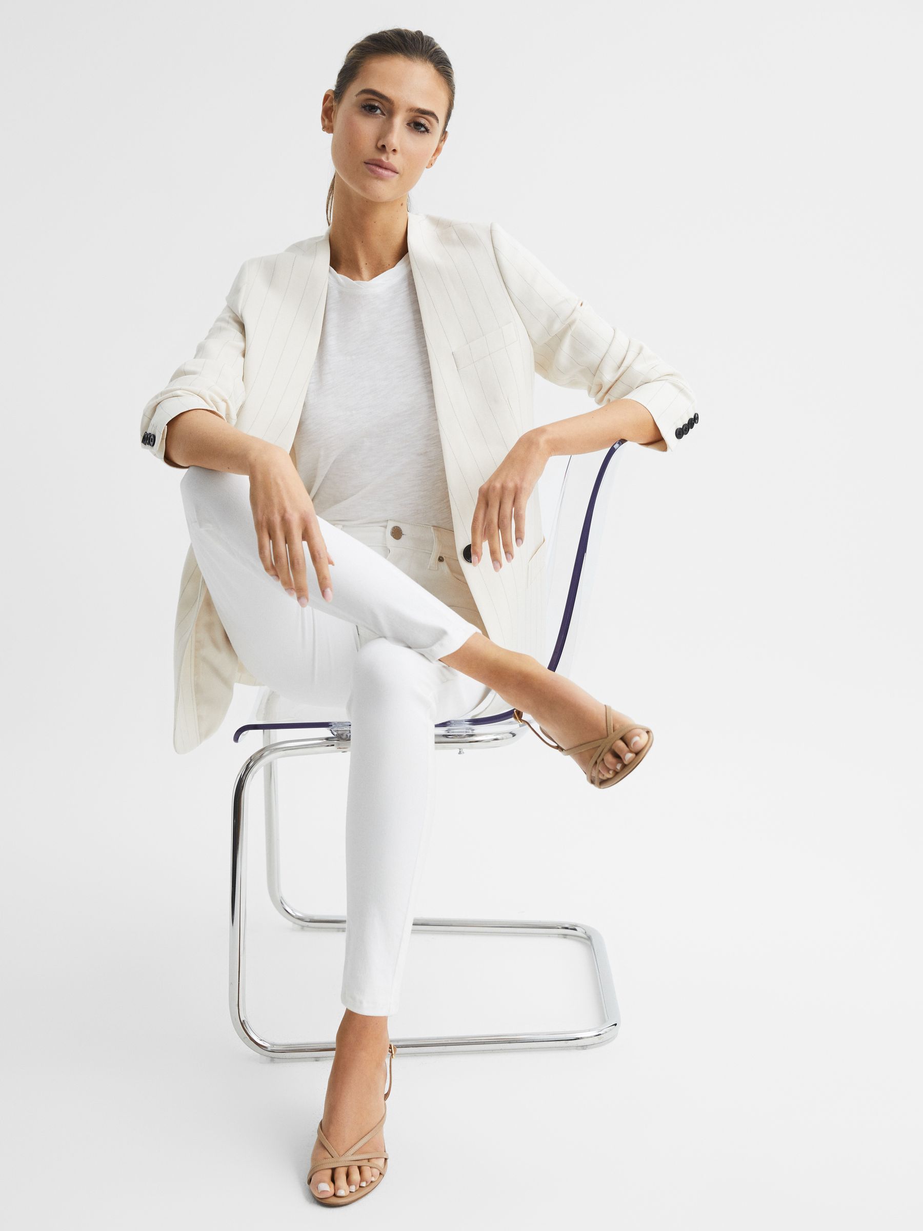 Mid Rise Skinny Jeans in White - Image 9 of 16