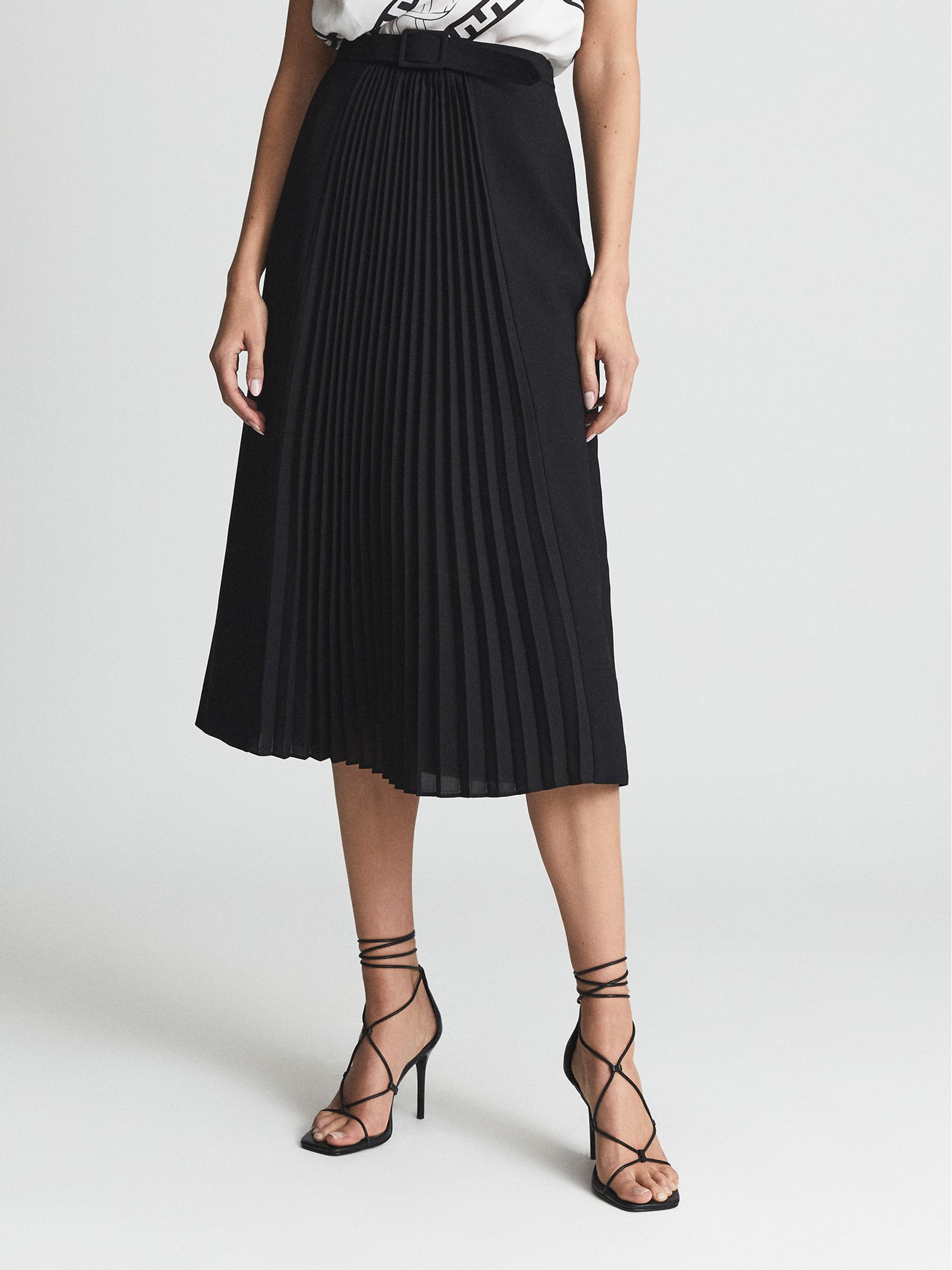 Reiss Contrast Pleat Midi Skirt in Black - REISS