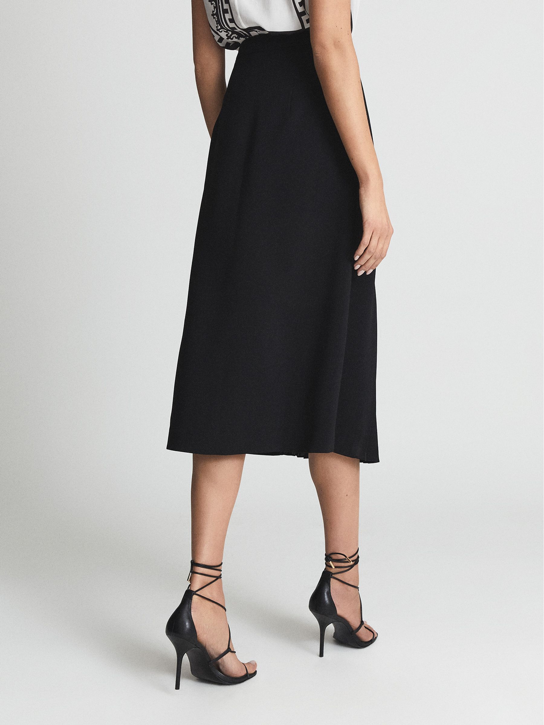 Reiss Contrast Pleat Midi Skirt in Black - REISS
