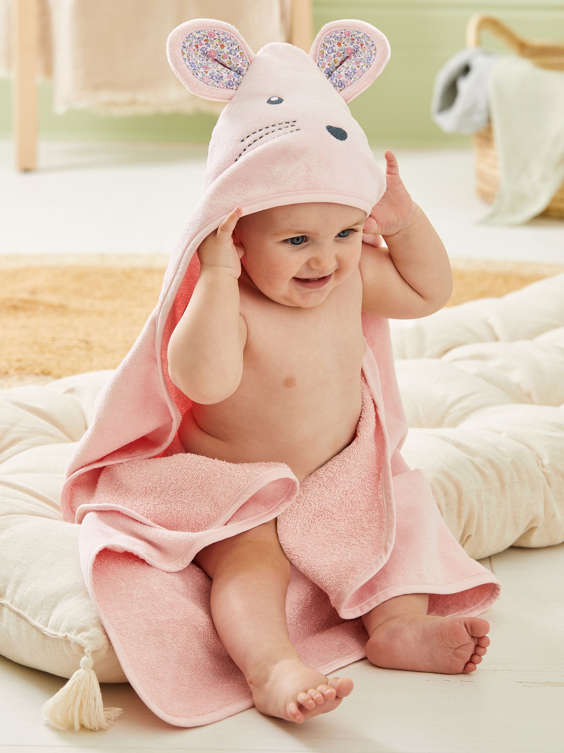 Pink Mouse Character Hooded Towel - Image 2 of 4