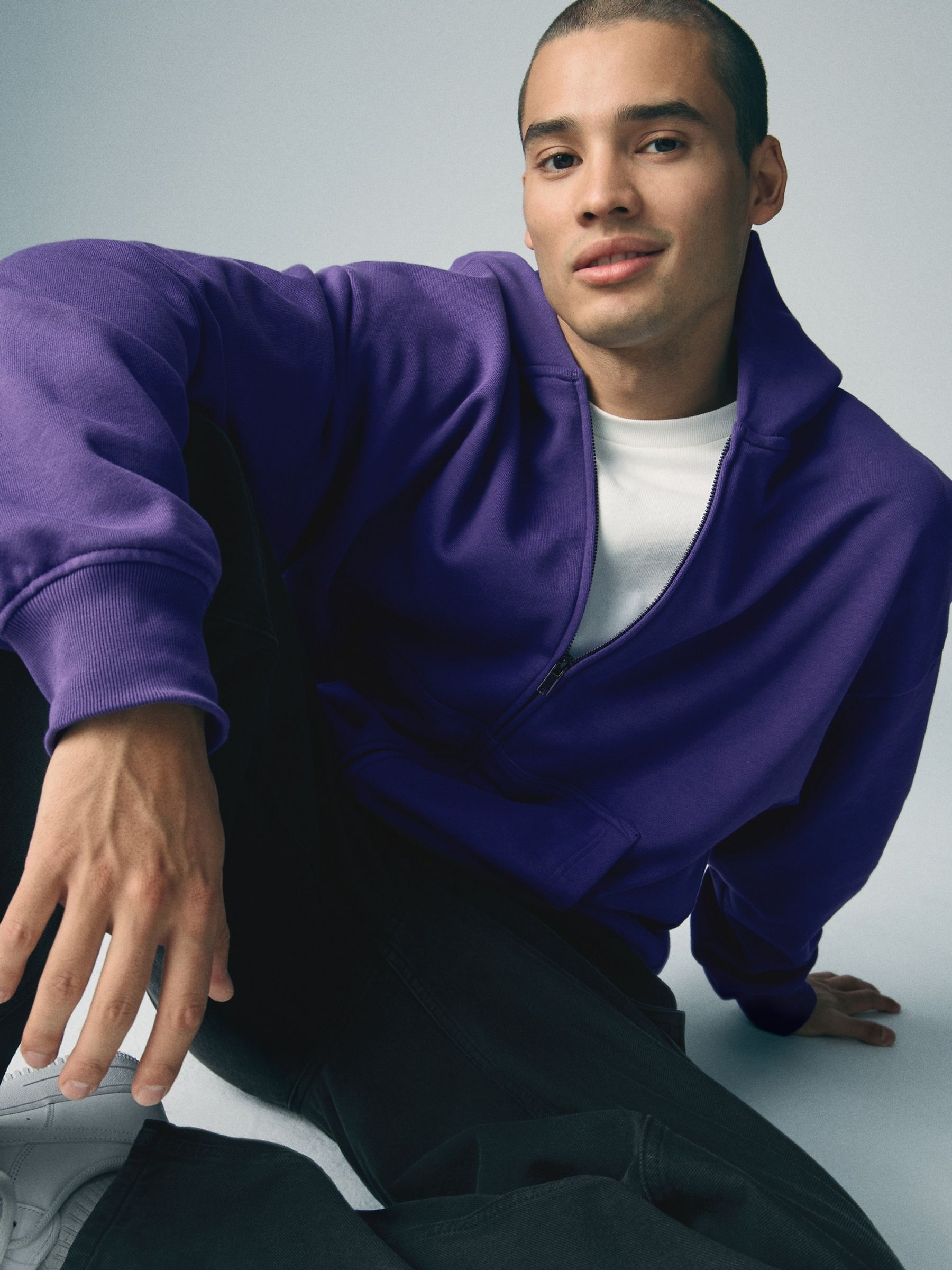 Black Baggy Cargo Jeans - Image 6 of 7