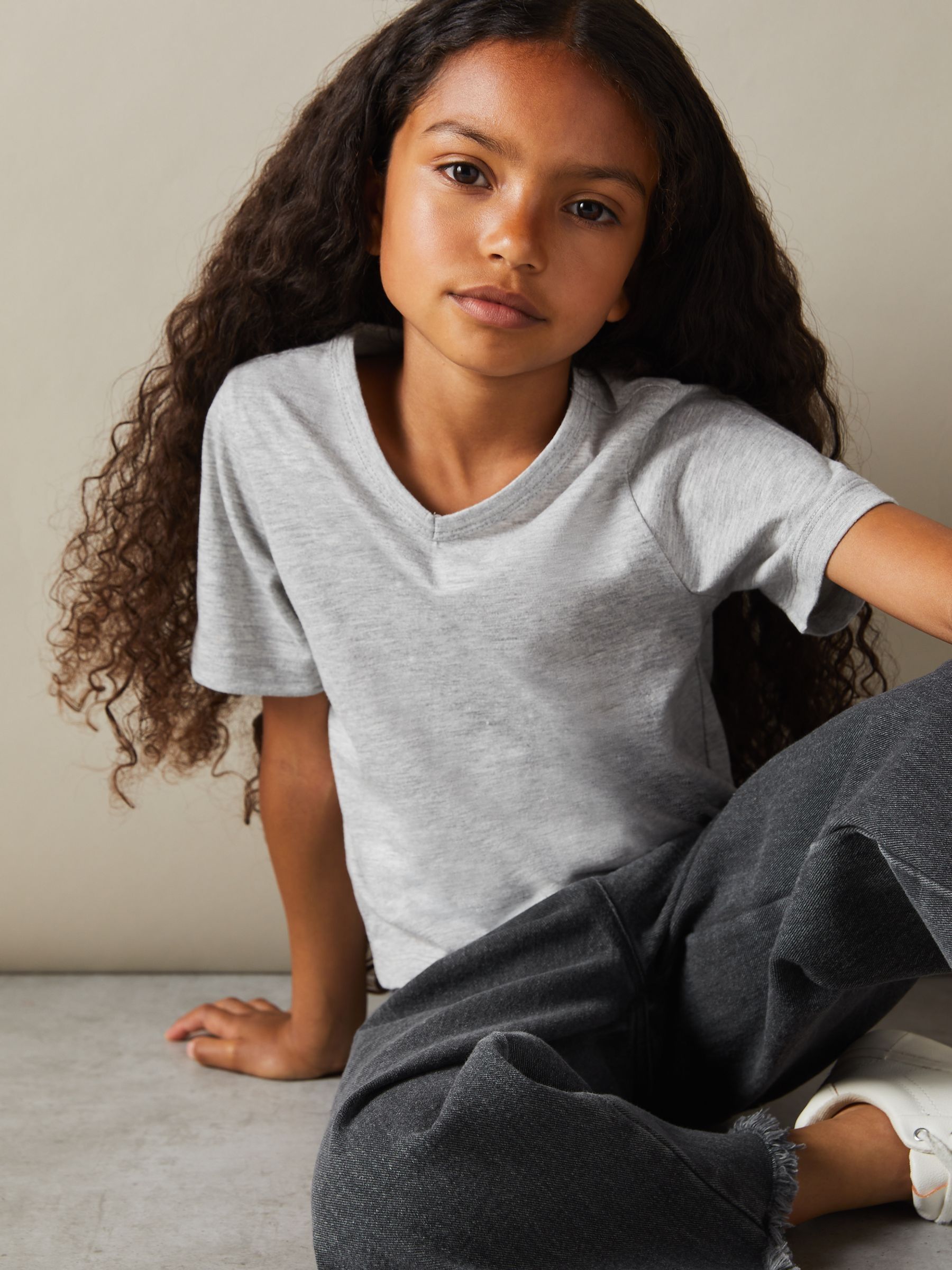 13-14 yrs V-Neck T-Shirt with Turned-Up Cuffs in Grey Marl - Image 3 of 4