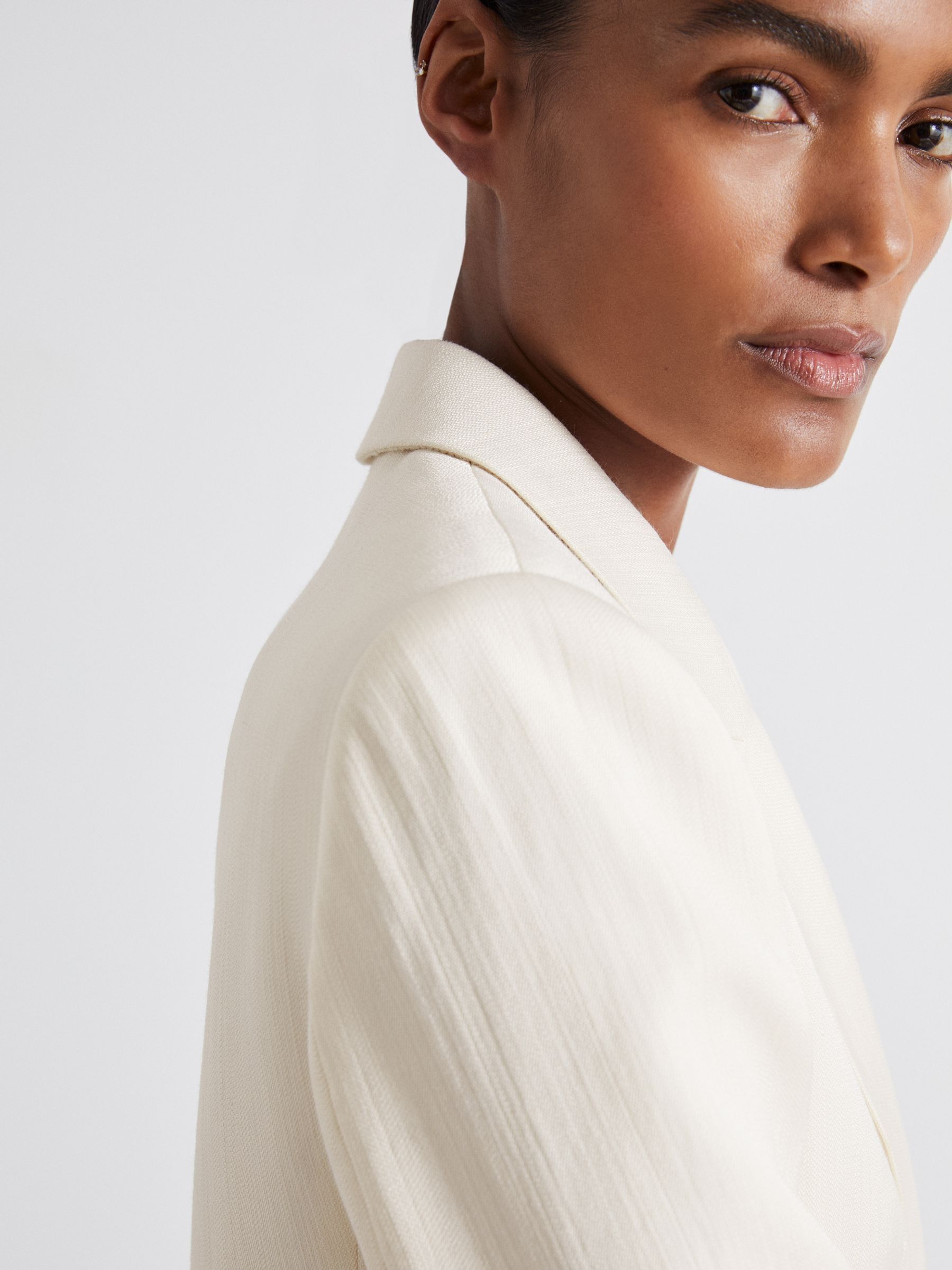 Atelier Single-Breasted Suit Jacket with Virgin Wool in Ivory - Image 4 of 6