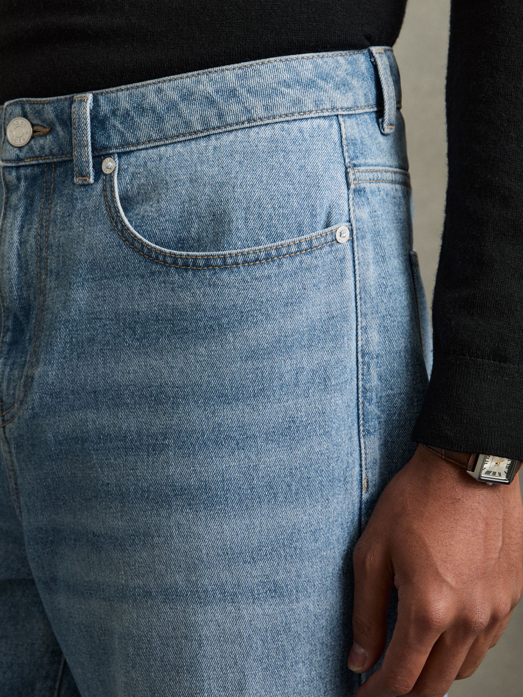 Loose-Fit Jeans in Light Blue Wash - Image 4 of 7